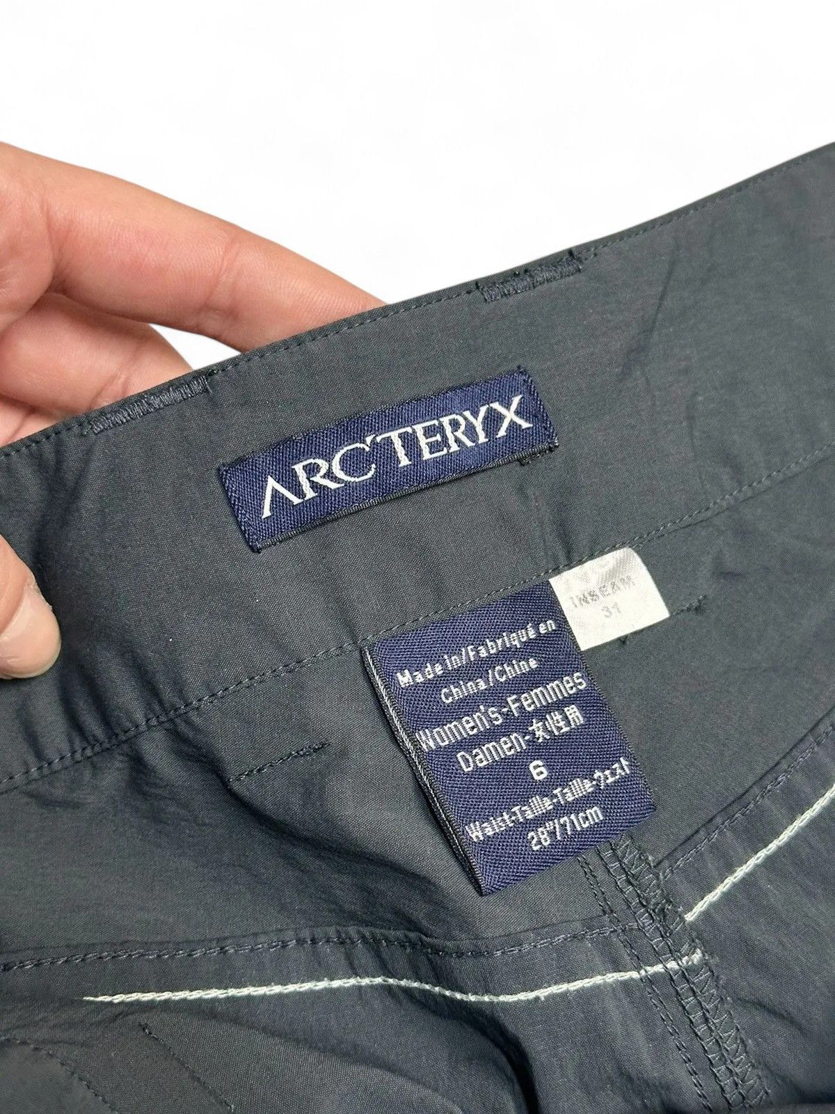 Arc'teryx Vintage Arc’teryx Tech Shell Cargo Pants Outdoor Hiking Gray Size 28" / US 6 / IT 42 - 8 Thumbnail