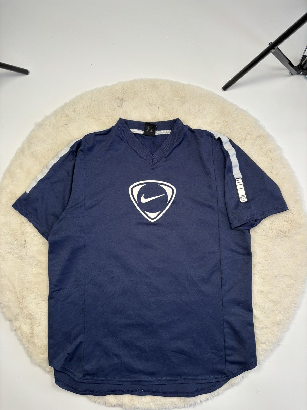 Nike × Vintage Vintage Nike 90’s Big Logo Tee T-Shirt Rare Size L Size US L / EU 52-54 / 3 - 1 Thumbnail