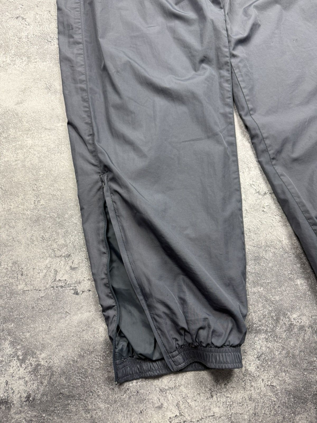 Nike Vintage 90’s Nike Nylon Track Pants Drill Y2K Sweatpants Size US 34 / EU 50 - 10 Thumbnail