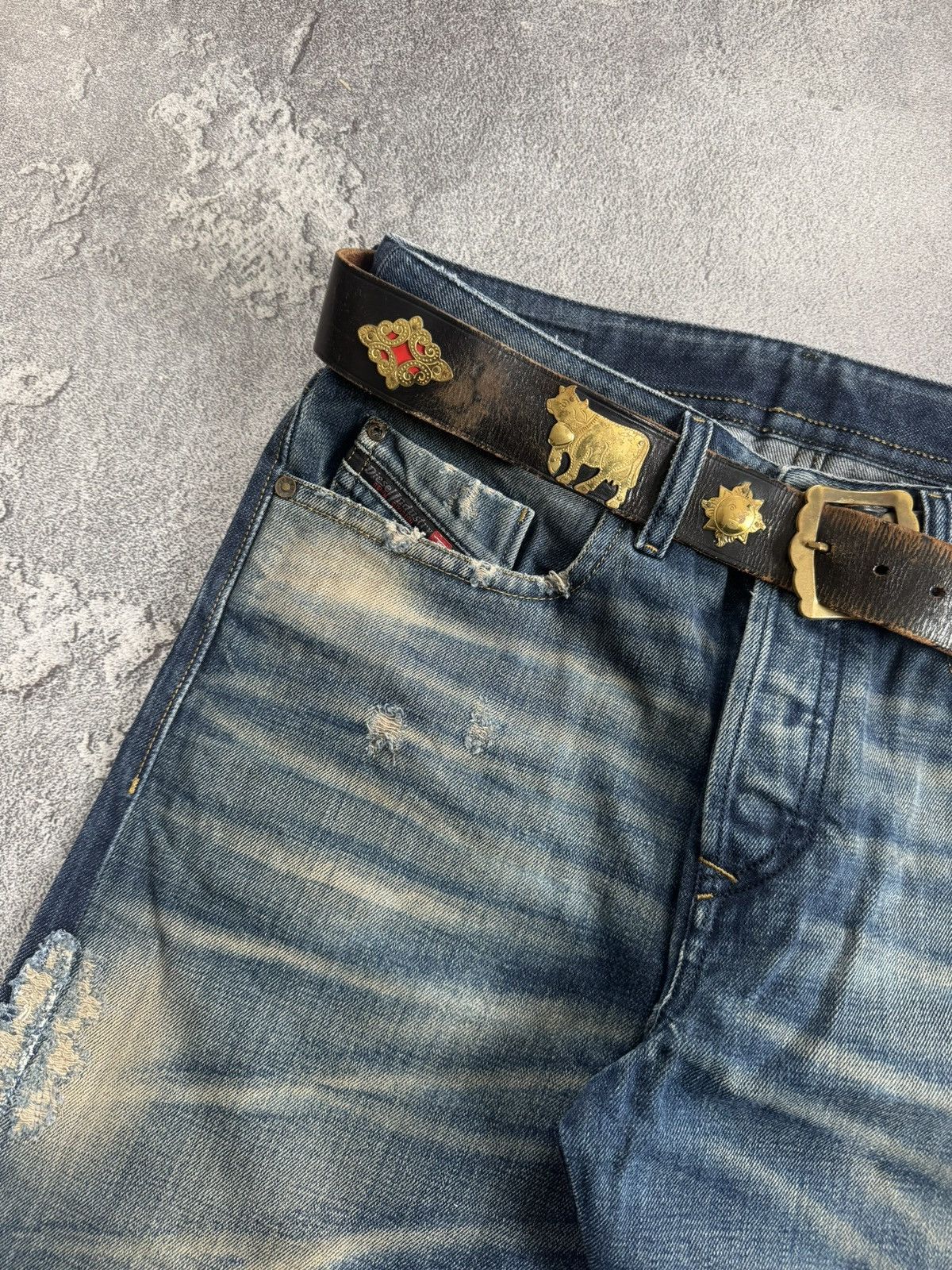 Etro 90s Retro vintage leather belt iconic cows 🐄 metal details Size ONE SIZE - 2 Thumbnail