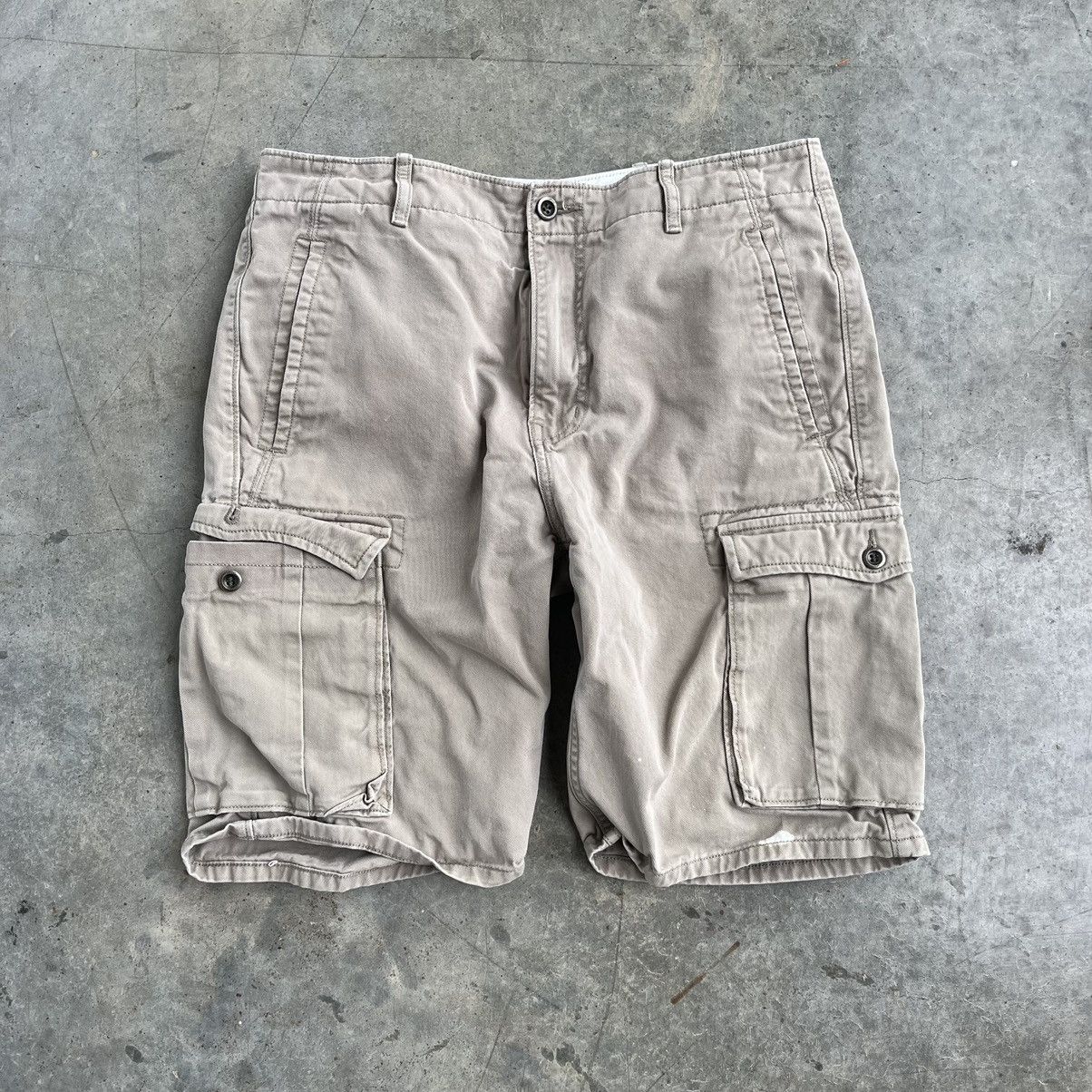 Levi's × Vintage Y2K Levi's white tab cargo shorts skater workwear style 32 Size US 32 / EU 48 - 1 Thumbnail