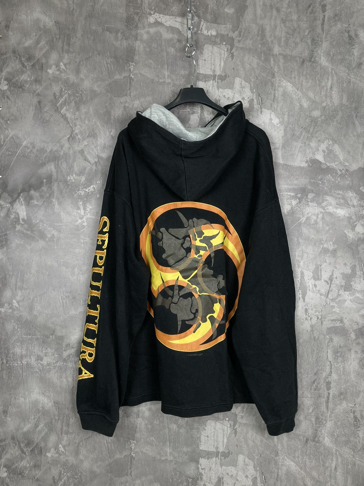 Band Tees Sepultura Vintage 1990s Flame Streetwear Very Rare Hoodie Size US XL / EU 56 / 4 - 1 Thumbnail