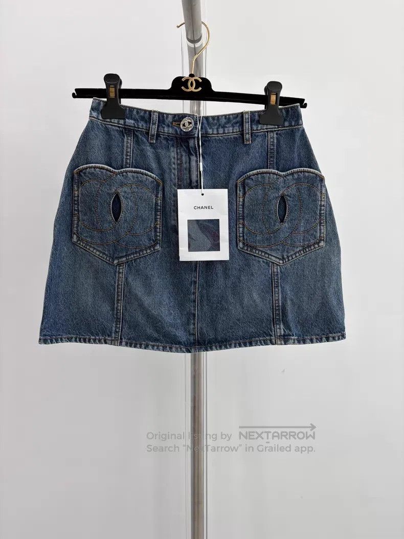 Chanel Chanel Blue double C denim skirt short skirt Size 42" / US 20 - 1 Thumbnail