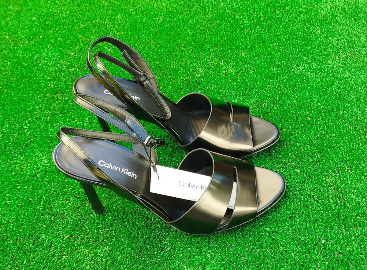 Calvin Klein Shoes Calvin Klein Size US 9.5 / IT 39.5 - 1 Thumbnail