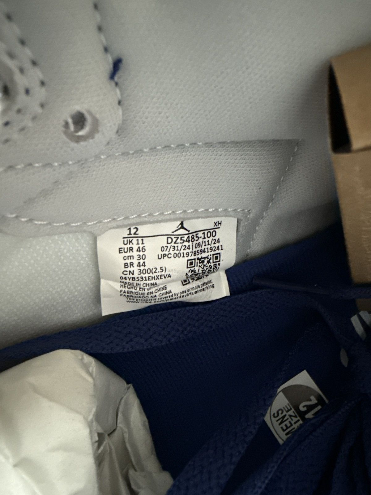 Nike Nike Rare Air Jordan 1 retro high og Size US 12 / EU 45 - 10 Thumbnail