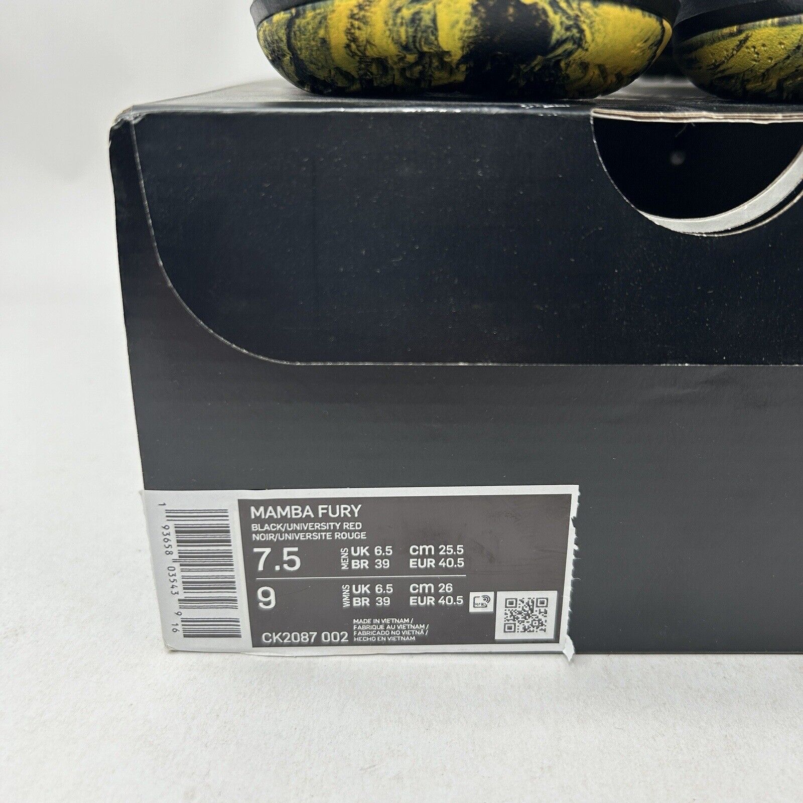 Nike Nike Kobe Mamba Fury “Alternate Bruce Lee” 2023 Size US 7.5 / EU 40-41 - 5 Thumbnail