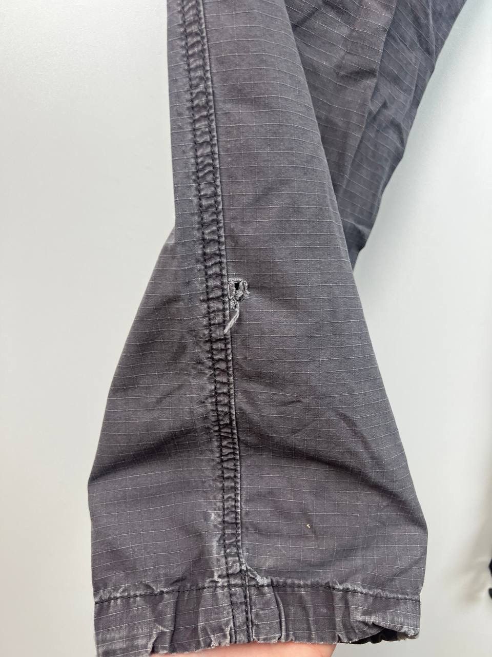 Carhartt Carhartt WIP streetwear Cargo pants size 33/32 Size US 33 - 13 Thumbnail