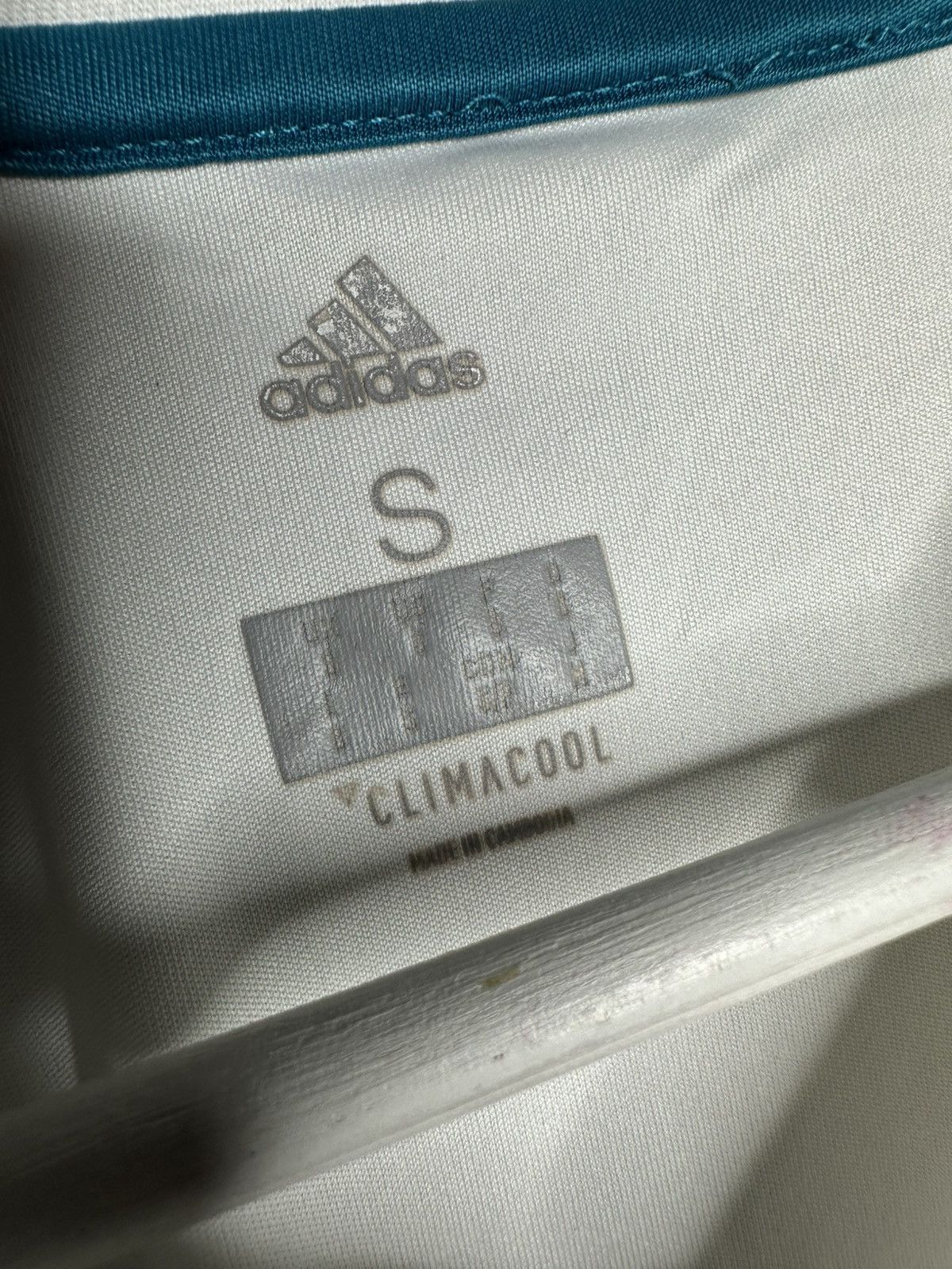Adidas REAL MADRID 2017 2018 HOME FOOTBALL SHIRT SOCCER S ADIDAS Size US S / EU 44-46 / 1 - 4 Thumbnail
