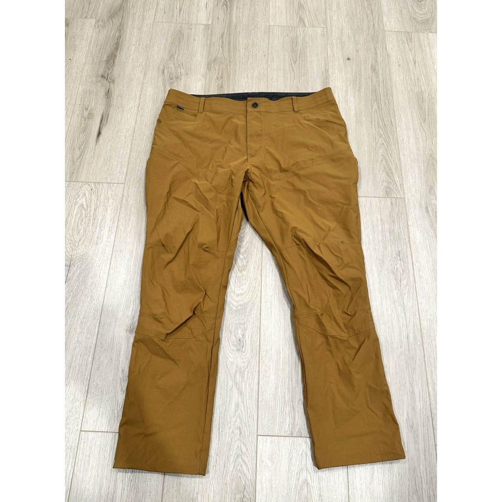 Vintage Kuhl Pants Men Chino Casual Travel Workwear 40x28 Tobacco Brown Nylon Spandex Breathing Pockets Cargo Pocket Slim Tapered Renegade Size US 40 / EU 56 - 2 Thumbnail