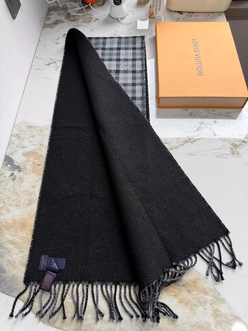 Louis Vuitton Louis Vuitton scarf Size ONE SIZE - 3 Thumbnail