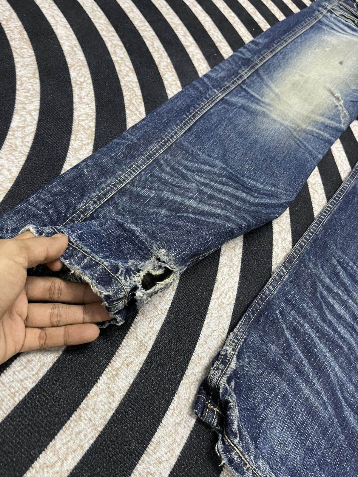 Japanese Brand 2000s CRAZY LEOPARD DENIM JEANS DISTRESSED RARE DESIGN Size US 30 / EU 46 - 5 Thumbnail