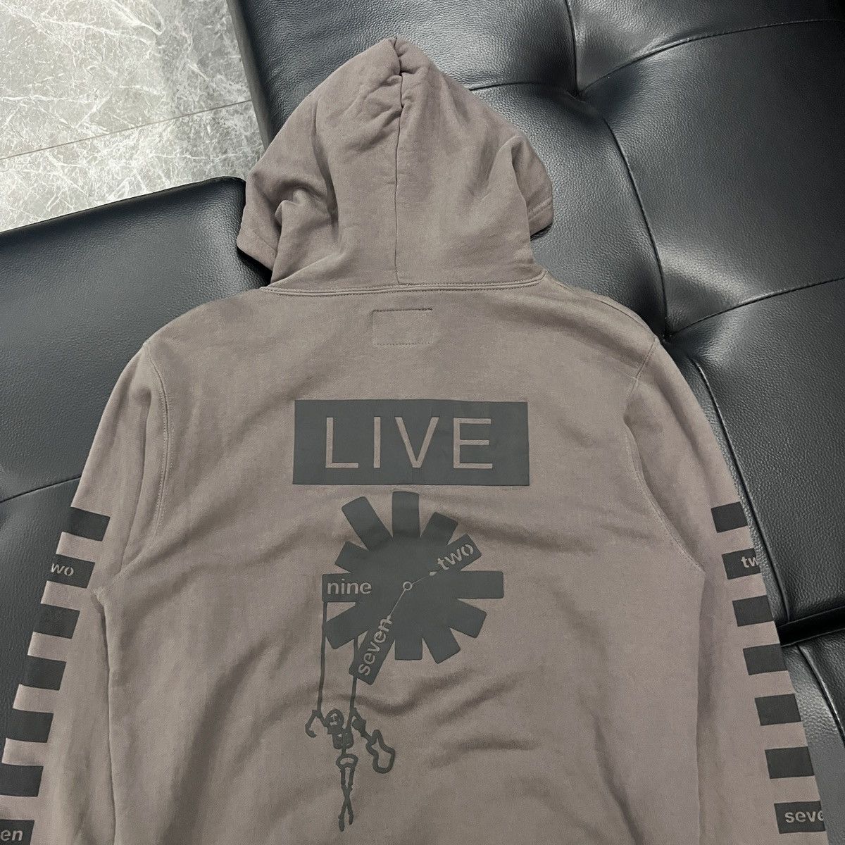 Number (N)ine Number (N)ine “LIVE” Hoodie Size US S / EU 44-46 / 1 - 11 Thumbnail
