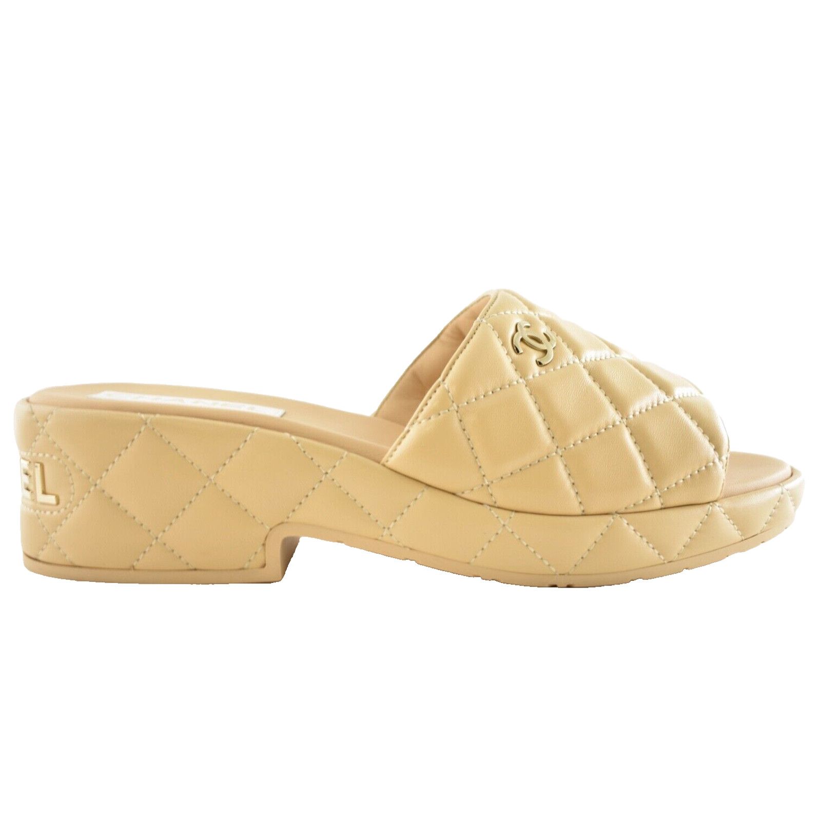 Chanel Chanel 23C Beige Lambskin Leather Quilted CC Logo Size US 12 / IT 42 - 1 Thumbnail
