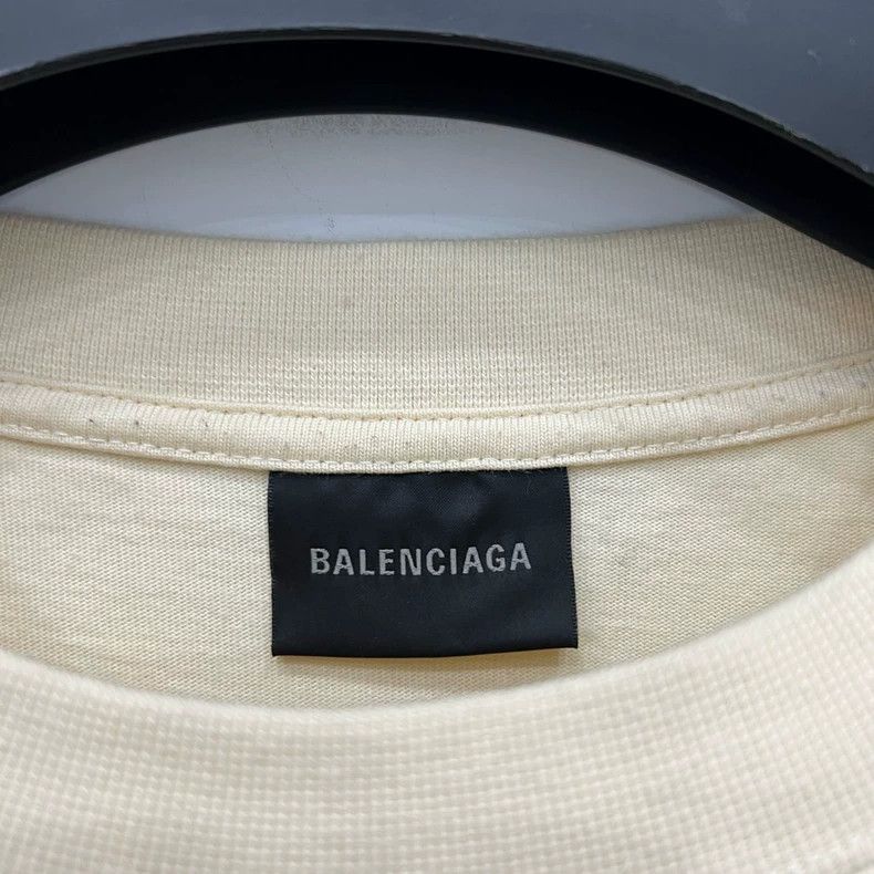 Balenciaga Balenciaga Printed logo short sleeves with khaki back. Size US M / EU 48-50 / 2 - 4 Thumbnail