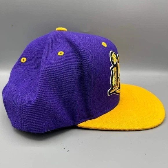 Mitchell & Ness NBA Finals 2002 Hat Men Kobe SnapBack Hardwood Classics Wool Size ONE SIZE - 7 Thumbnail