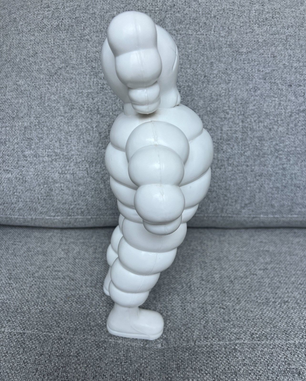 Kaws Kaws Chum 2002 White Size ONE SIZE - 3 Thumbnail