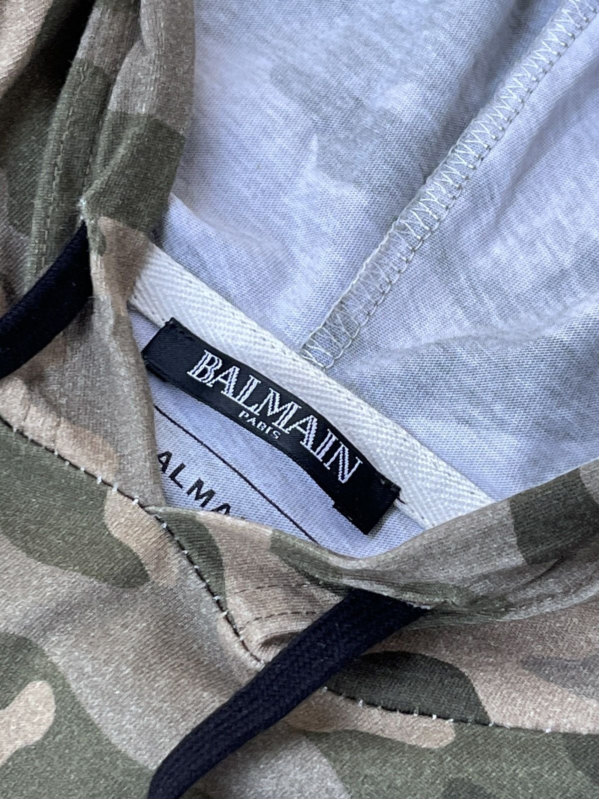Balmain AW17 Balmain Logo Camo Print Thin Hoodie Size US S / EU 44-46 / 1 - 17 Thumbnail