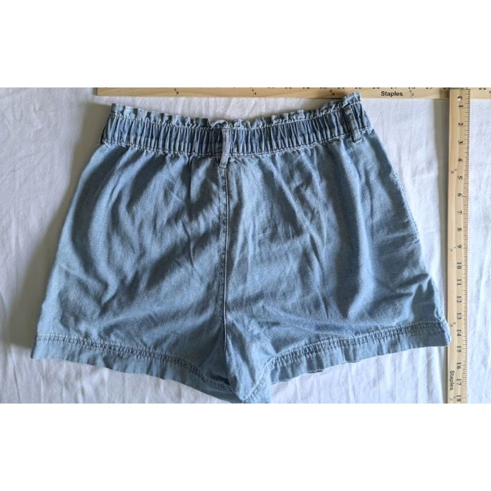 Tommy Hilfiger VINTAGE Tommy Hilfiger Paperbag Denim Shorts Women's M Blue High Waist Sailor Chic Preppy 90s Mens? Size 32" / US 10 / IT 46 - 2 Thumbnail