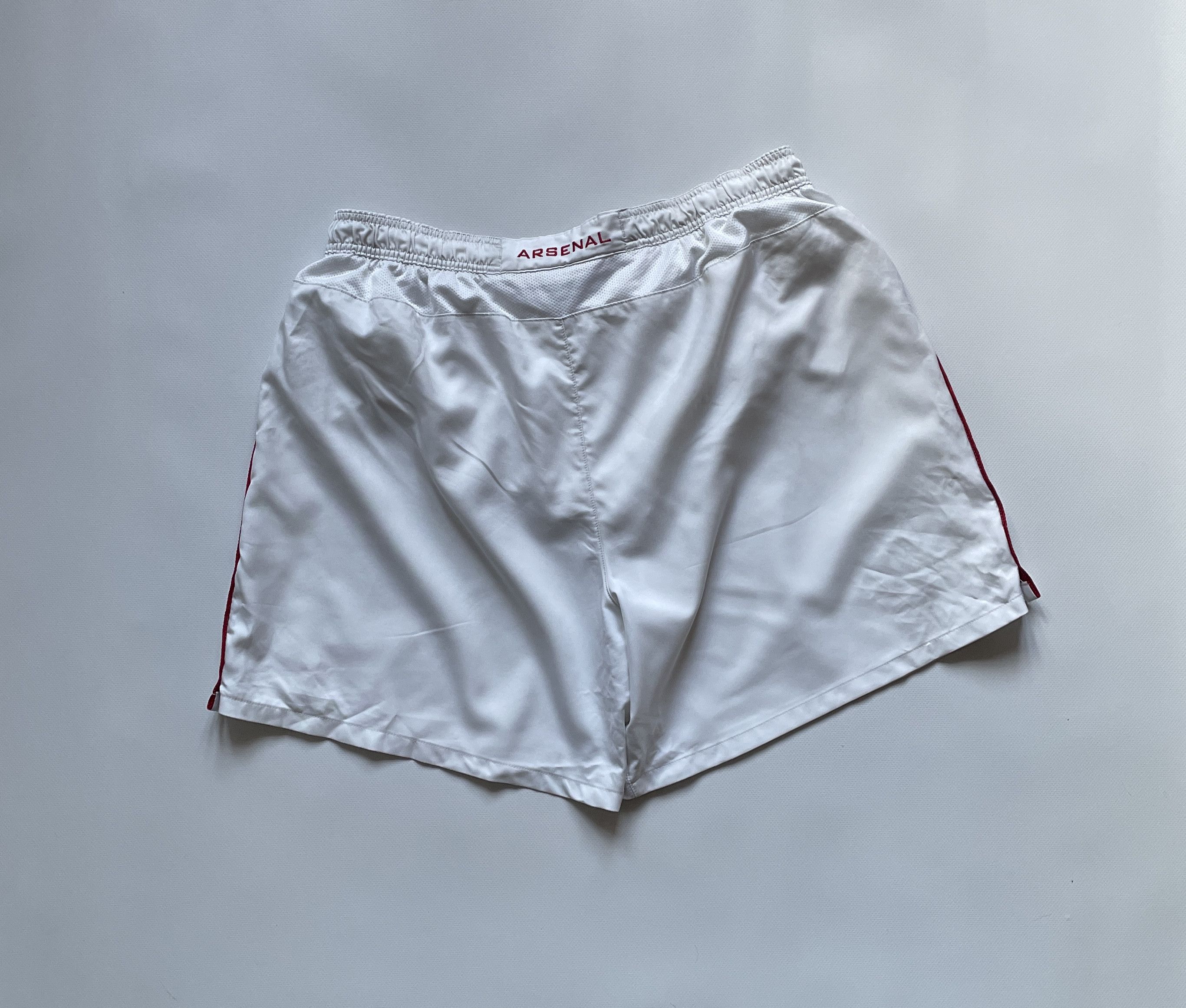 Nike Arsenal London Vintage 2010 2011 Football Shorts Soccer Size US 36 / EU 52 - 2 Thumbnail