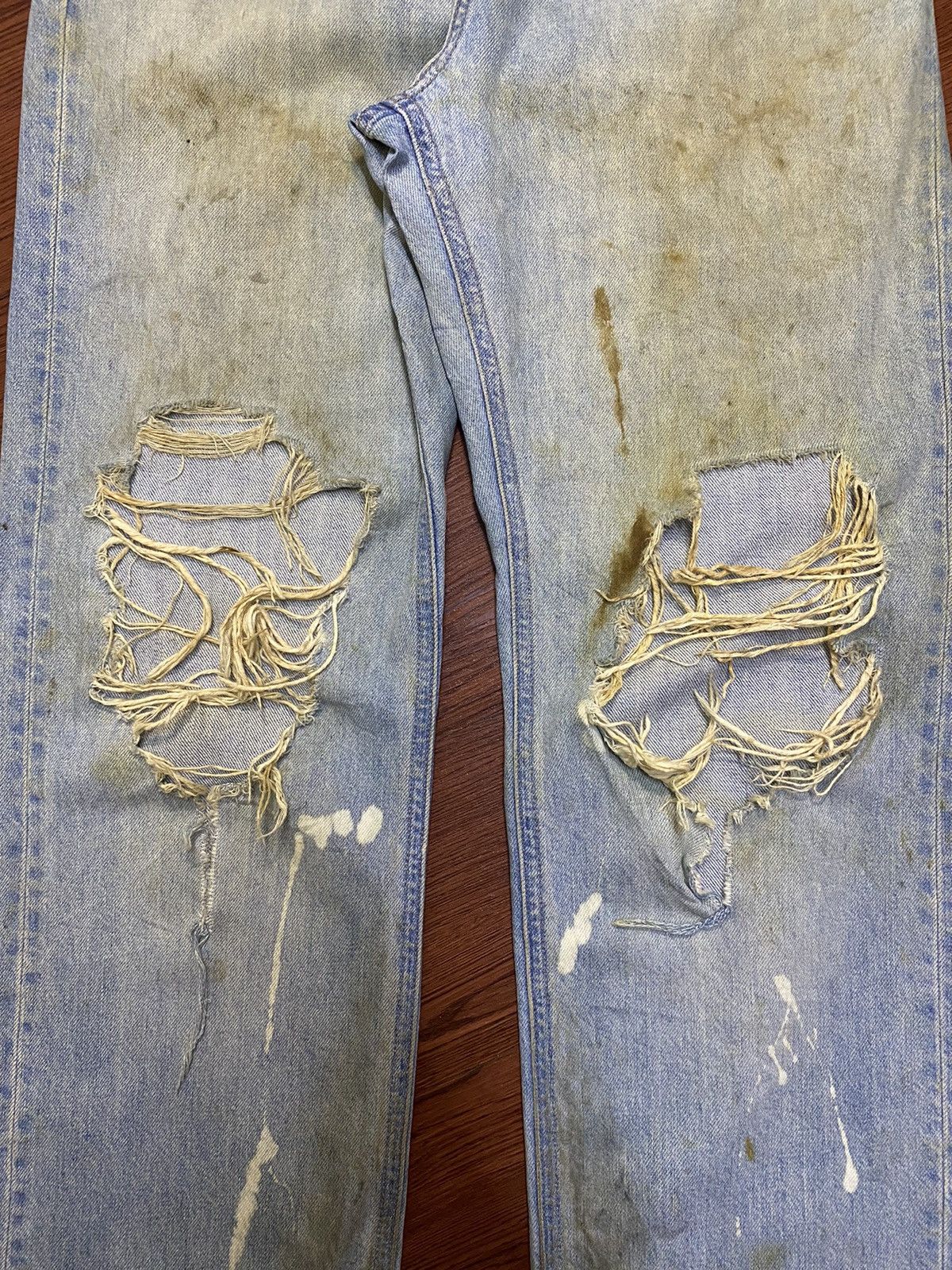 Japanese Brand Vintage Uniqlo Acid Wash Ripped Loose Jeans Size US 30 / EU 46 - 9 Thumbnail