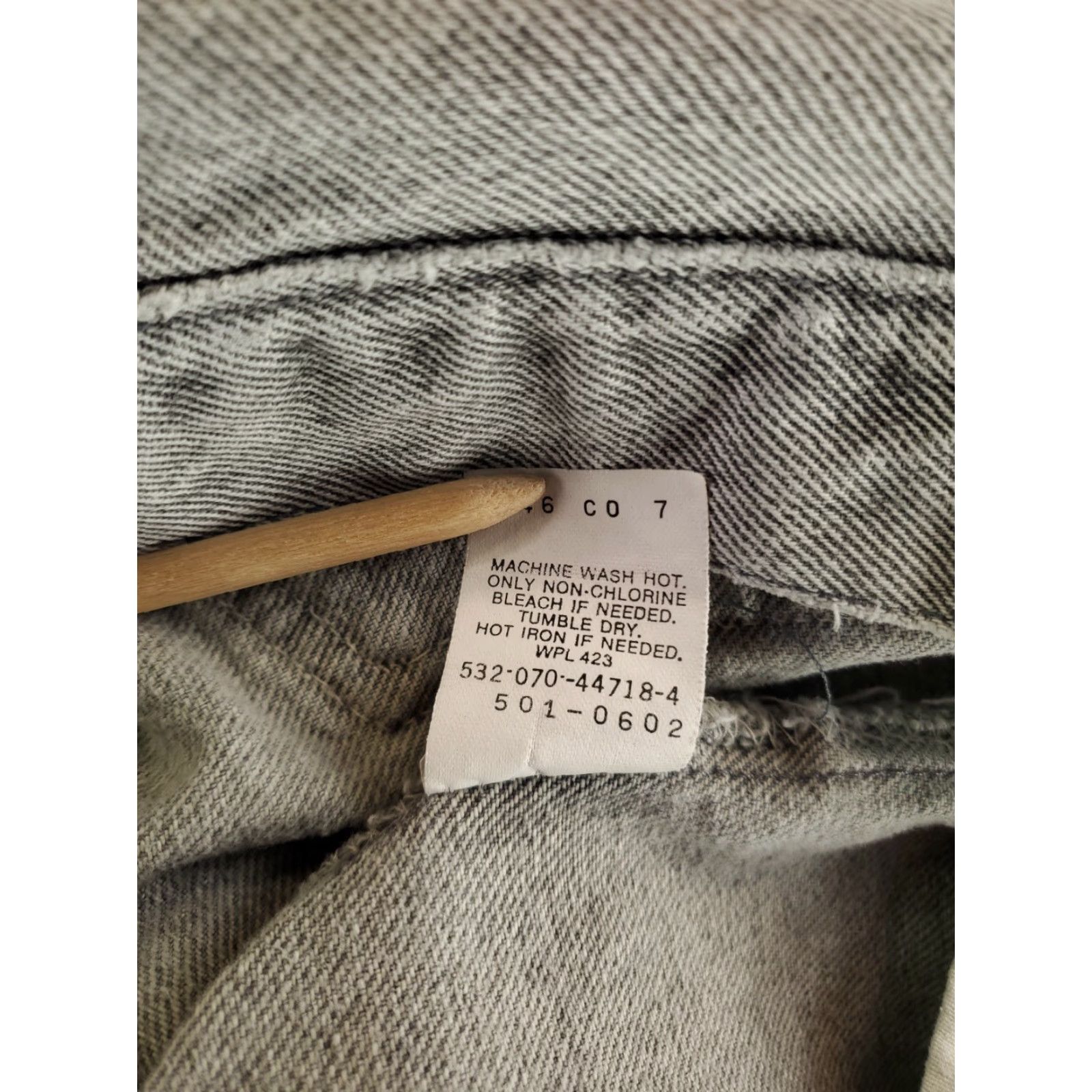 Levi's Levi's 501 VTG Y2K Gray Jeans Mens 35x32 Inseam 32 Straight Gray Mens Size US 35 - 8 Thumbnail