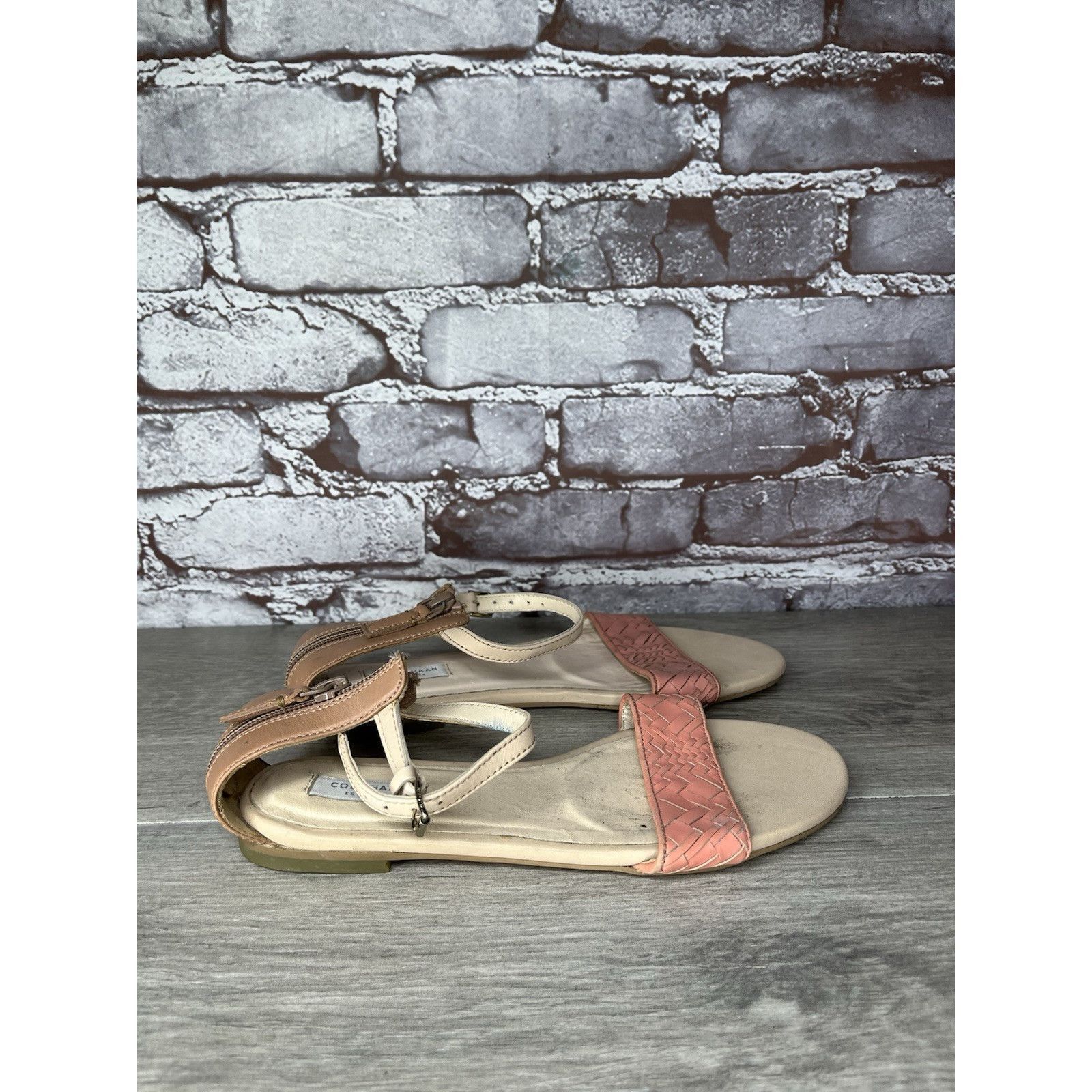 Cole Haan Cole Haan Salmon Pink Leather Back Zip Flat Strap Sandals Wo Size US 6.5 / IT 36.5 - 10 Thumbnail