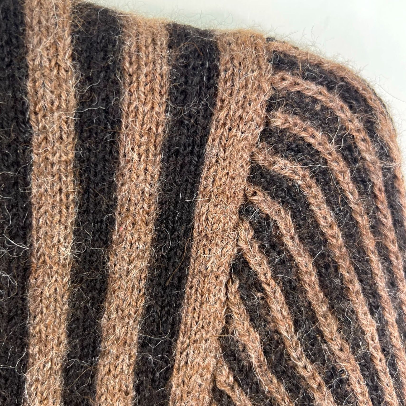 ESPIRIT VINTAGE Spirit in Santa Fe Sweater Unisex Adults M Long Sleeve Brown Alpaca Knitted Pullover Winter 100% Heavyweight Size M / US 6-8 / IT 42-44 - 2 Thumbnail