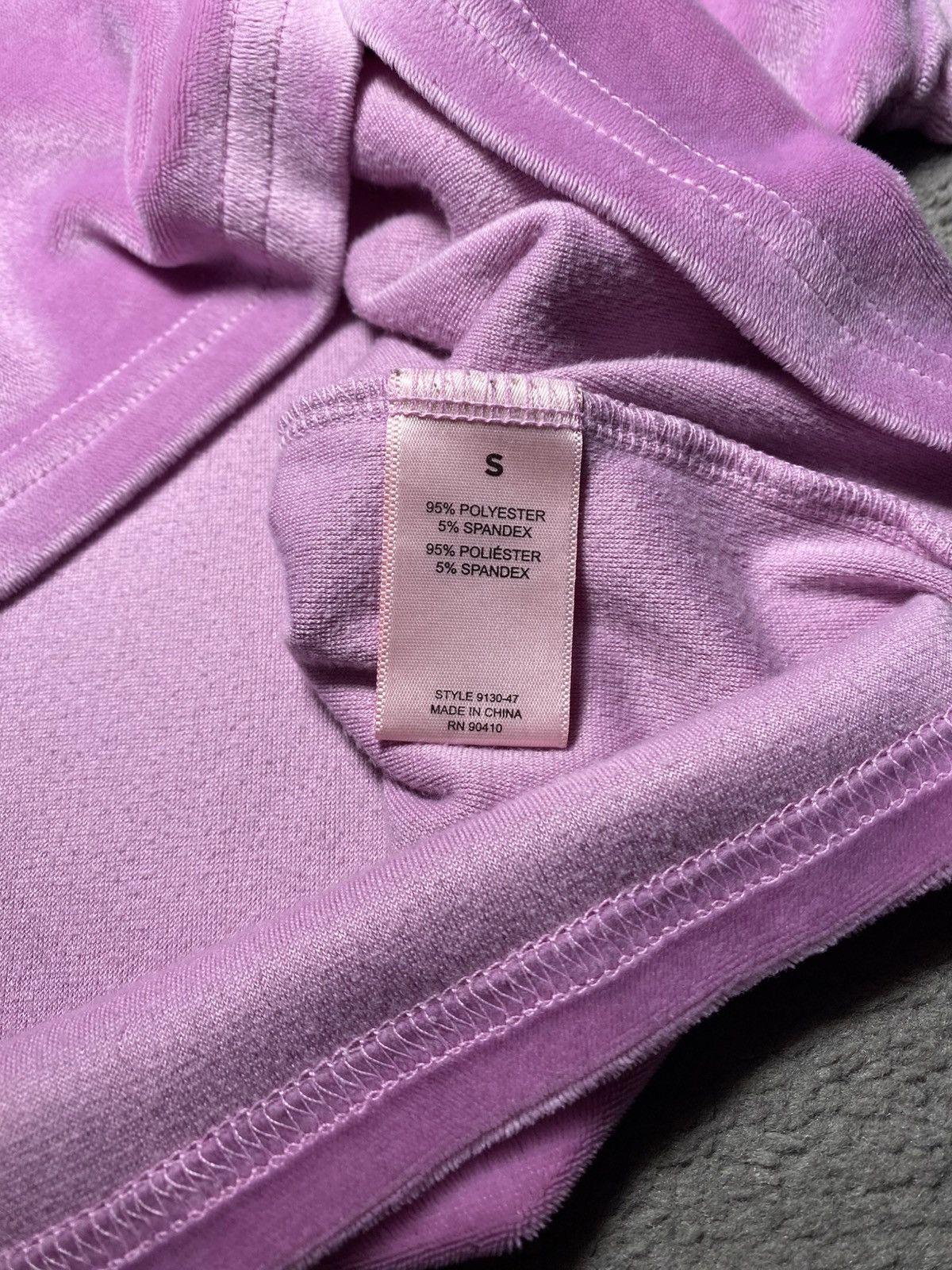 Juicy Couture × Vintage Juicy Couture Pink Velvet boxy cropped T-shirt with logo Size S / US 4 / IT 40 - 11 Thumbnail