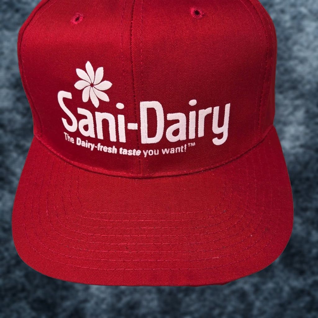 Vintage VINTAGE Sani Dairy Milk Trucker Hat Pennsylvania Red Snapback Adjustable Hat Men One Size Red Snapback Adjustable Vintage Size ONE SIZE - 1 Thumbnail