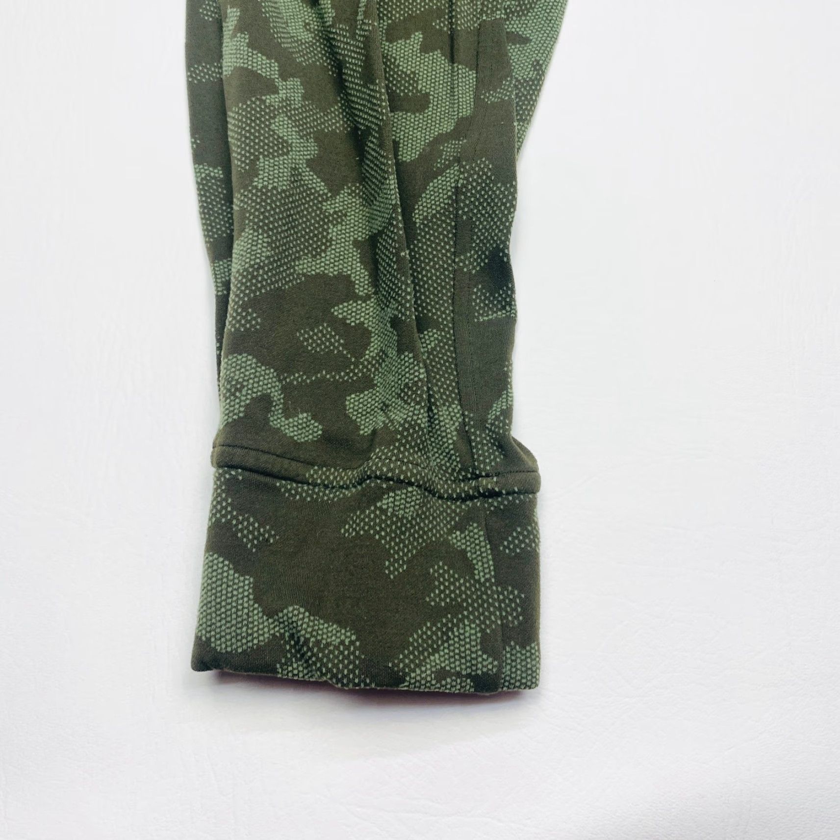 Lululemon VINTAGE Lululemon Ready To Rulu Jogger 29” Women’s Size 6 in Camo Dark Olive Green Twill Size 28" / US 6 / IT 42 - 3 Thumbnail