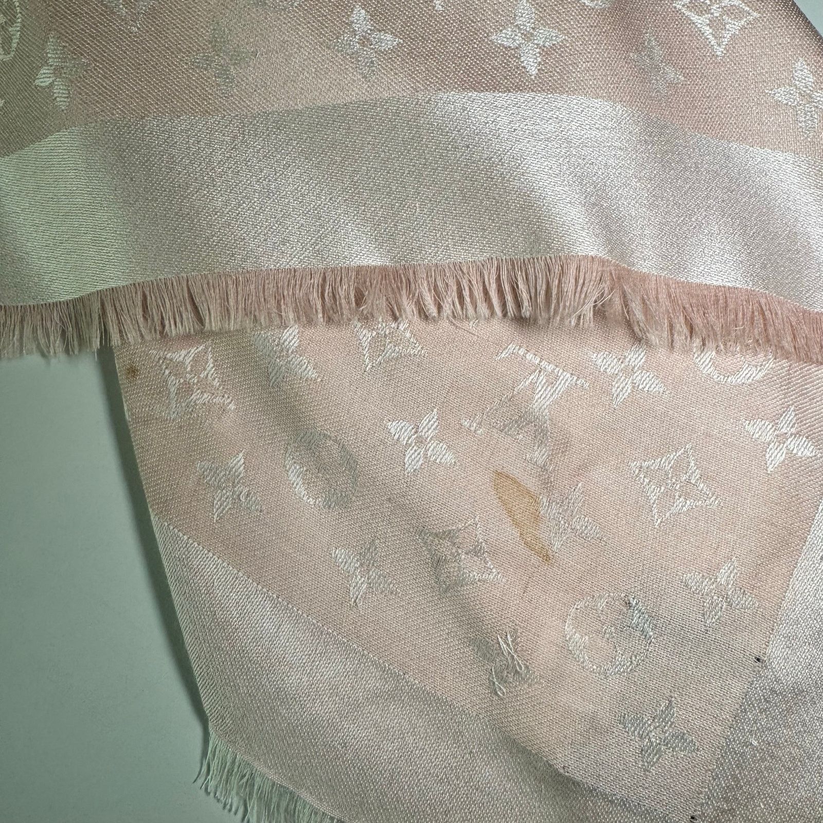 Louis Vuitton Wool/silk LV pink white scarf Size ONE SIZE - 4 Thumbnail