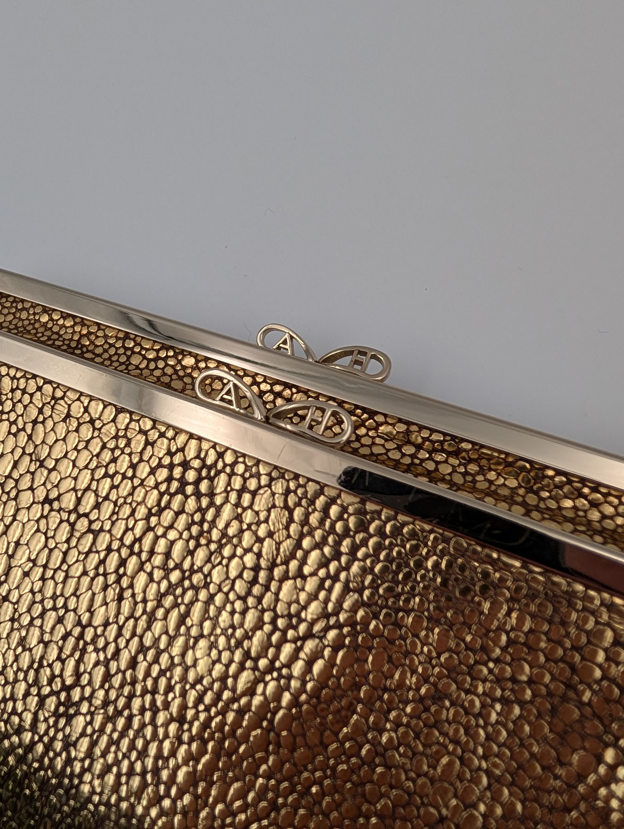 Anya Hindmarch Anya Hindmarch Gold Shiny Clutch Size ONE SIZE - 3 Thumbnail
