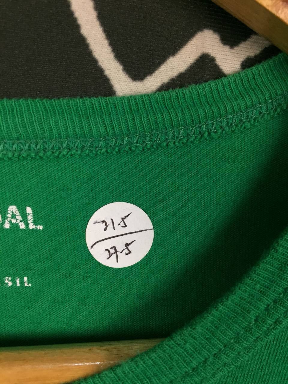 Vintage Hering Casual Made In Brazil Vinyl Record Turntable Tee Size US L / EU 52-54 / 3 - 8 Thumbnail