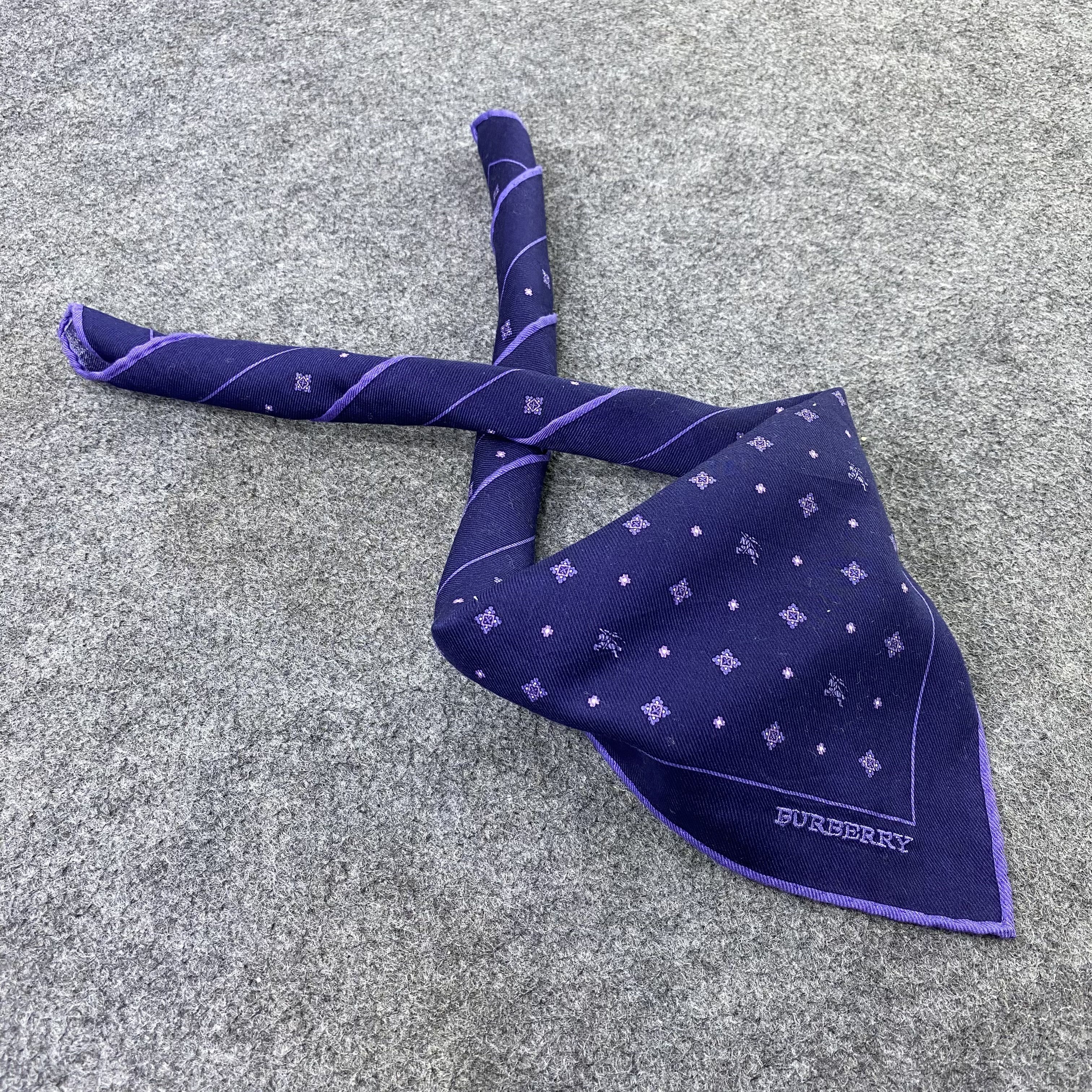 Burberry Burberry Handkerchief Neckerchief Bandana-B1699 Size ONE SIZE - 1 Thumbnail