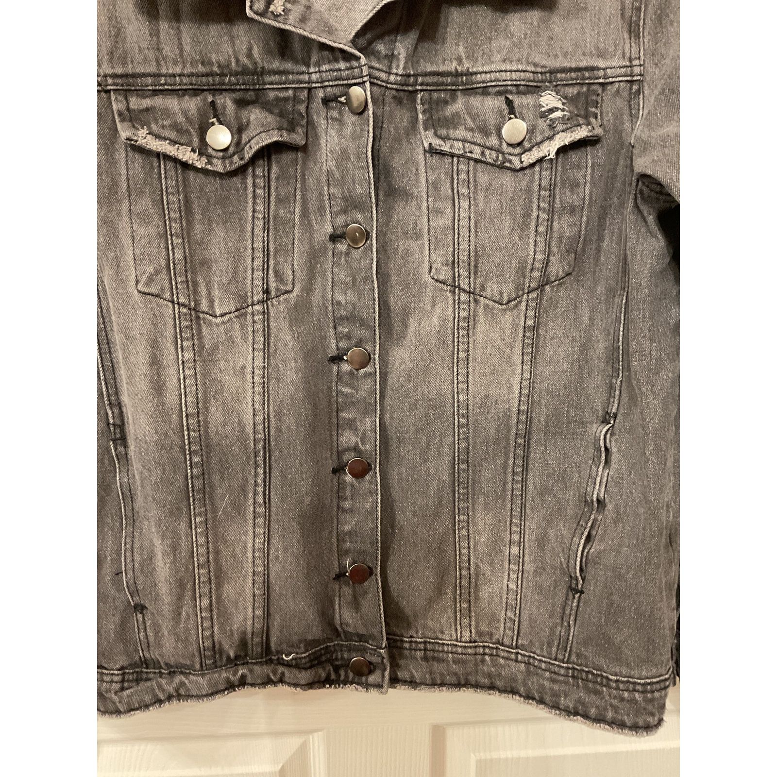BuddyLove BuddyLove Hazel Dark Gray Distressed Denim Trucker Jacket, M Size M / US 6-8 / IT 42-44 - 4 Thumbnail