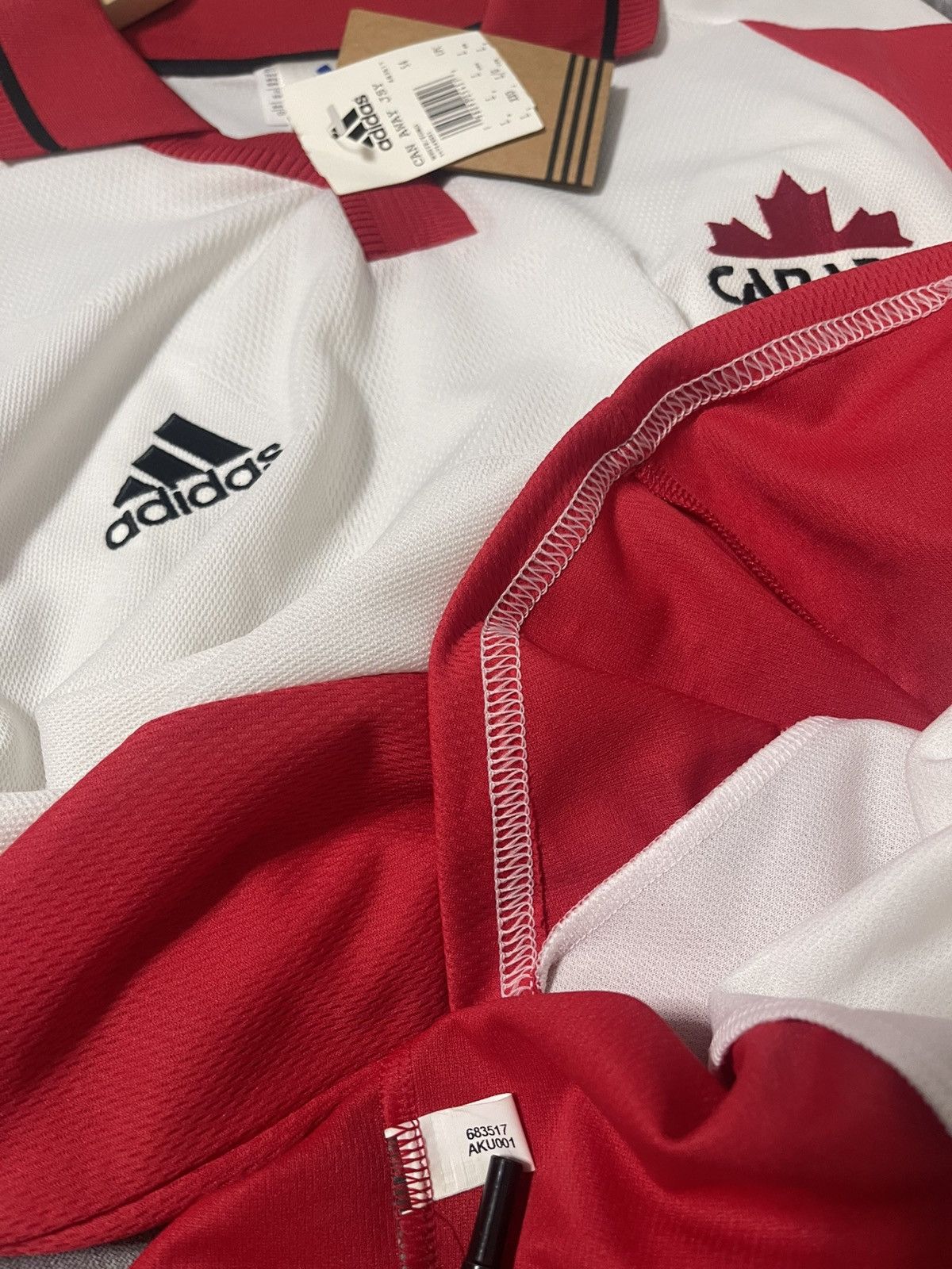 Adidas 1998-2000 CANADA AWAY JERSEY L Size US L / EU 52-54 / 3 - 11 Thumbnail