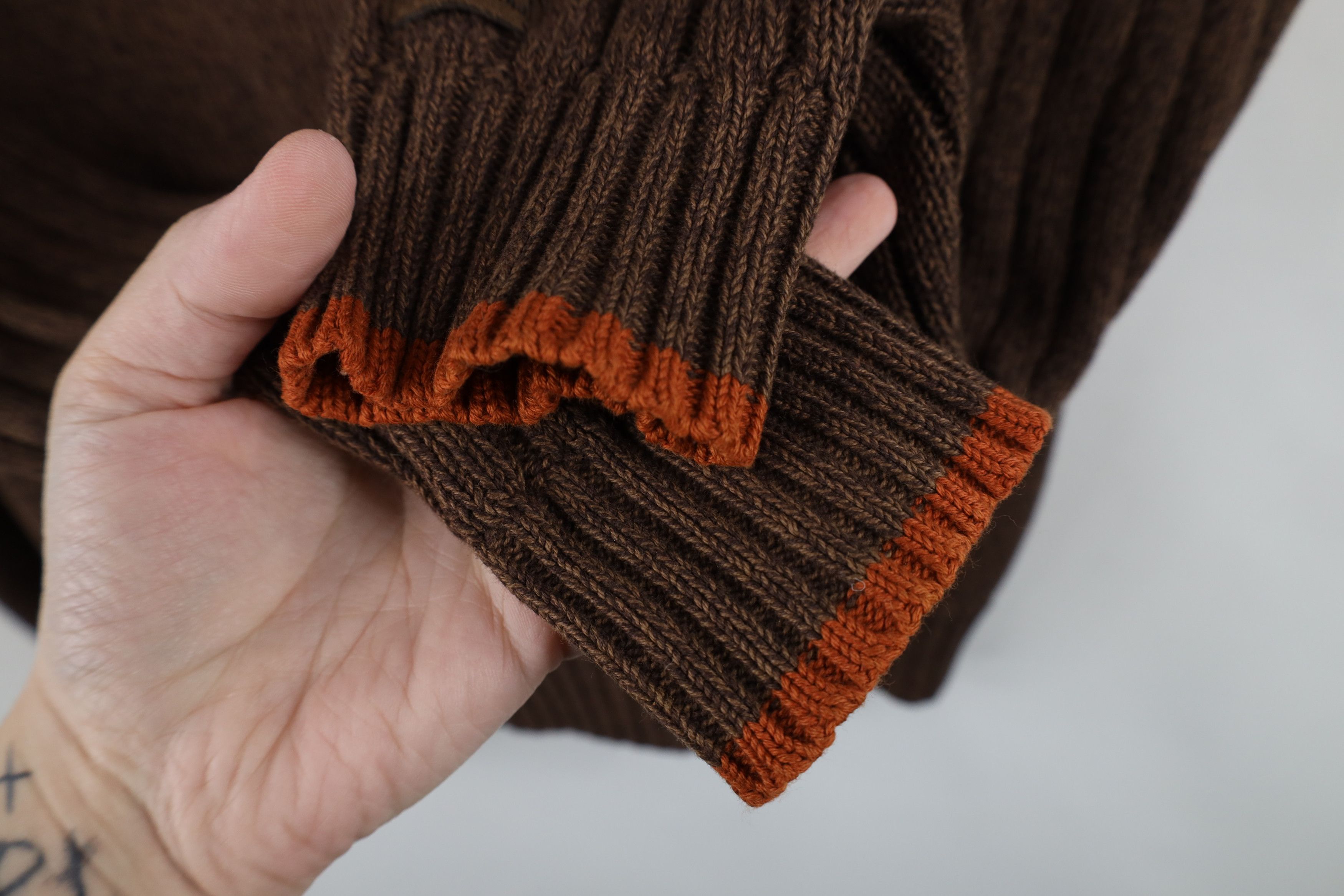 Columbia Vintage Columbia Ribbed Knit V-Neck Sweater Heather Brown Size US M / EU 48-50 / 2 - 5 Thumbnail