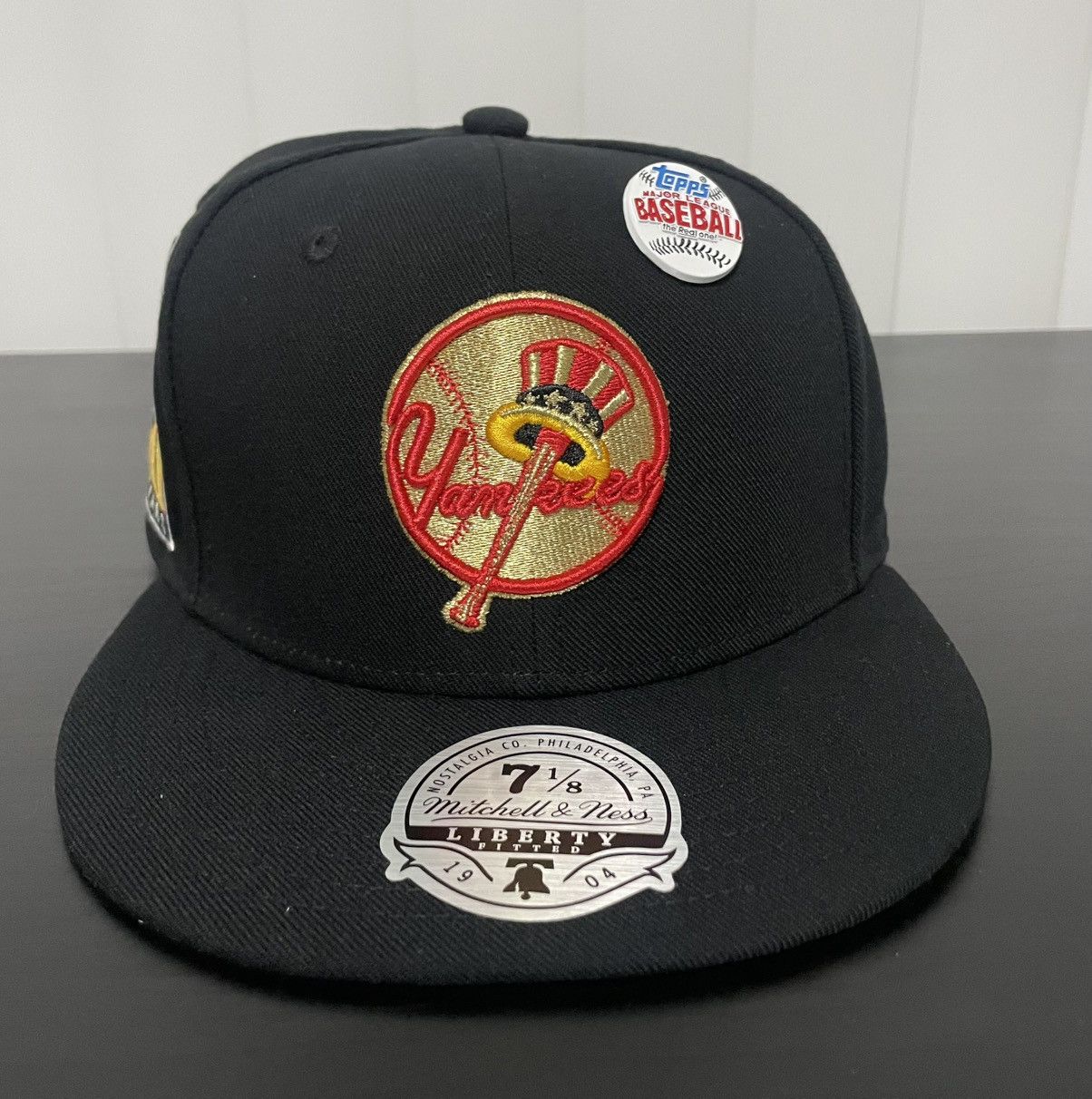 Mitchell & Ness New York Yankees MLB MN Topps 2001 Fitted Size ONE SIZE - 1 Thumbnail