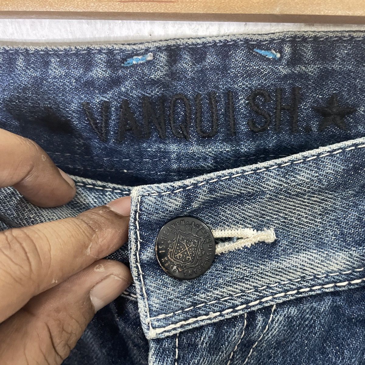 Vanquish Vintage Vanquish Gold Distressed Denim Size US 35 - 5 Thumbnail