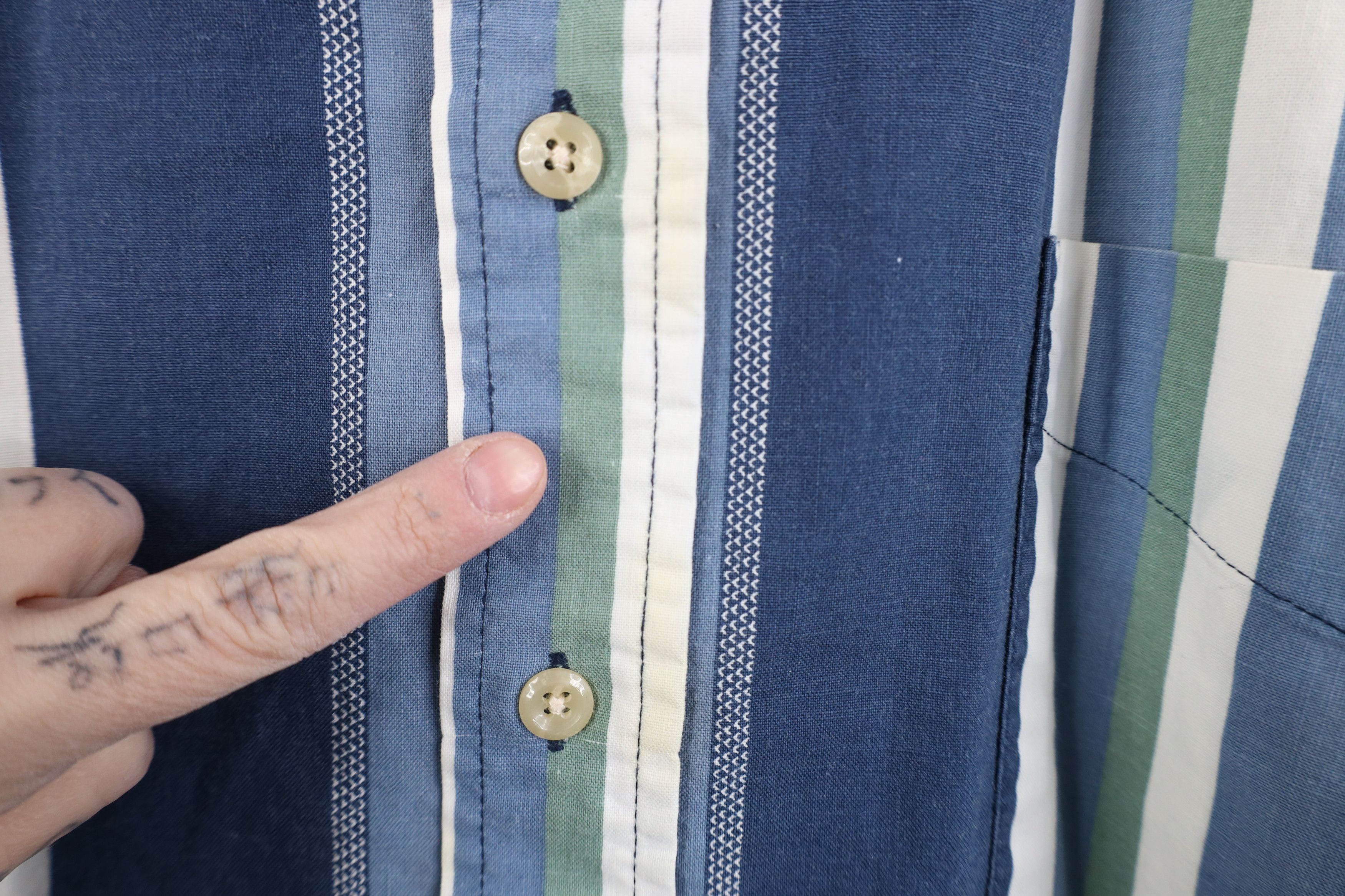 Vintage Vintage 90s Streetwear Short Sleeve Button Down Shirt Size US XXL / EU 58 / 5 - 6 Thumbnail