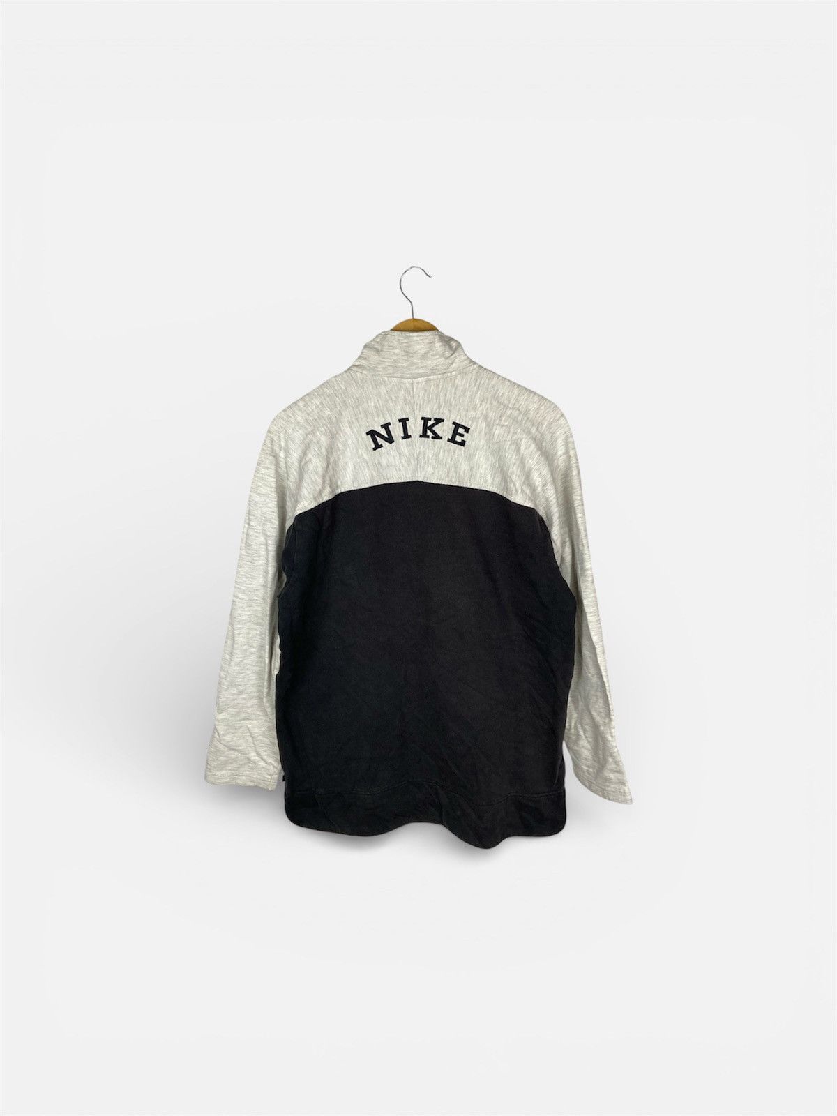 Nike VINTAGE NIKE HALF ZIPPER PULLOVER SWEAATER Size US L / EU 52-54 / 3 - 2 Thumbnail