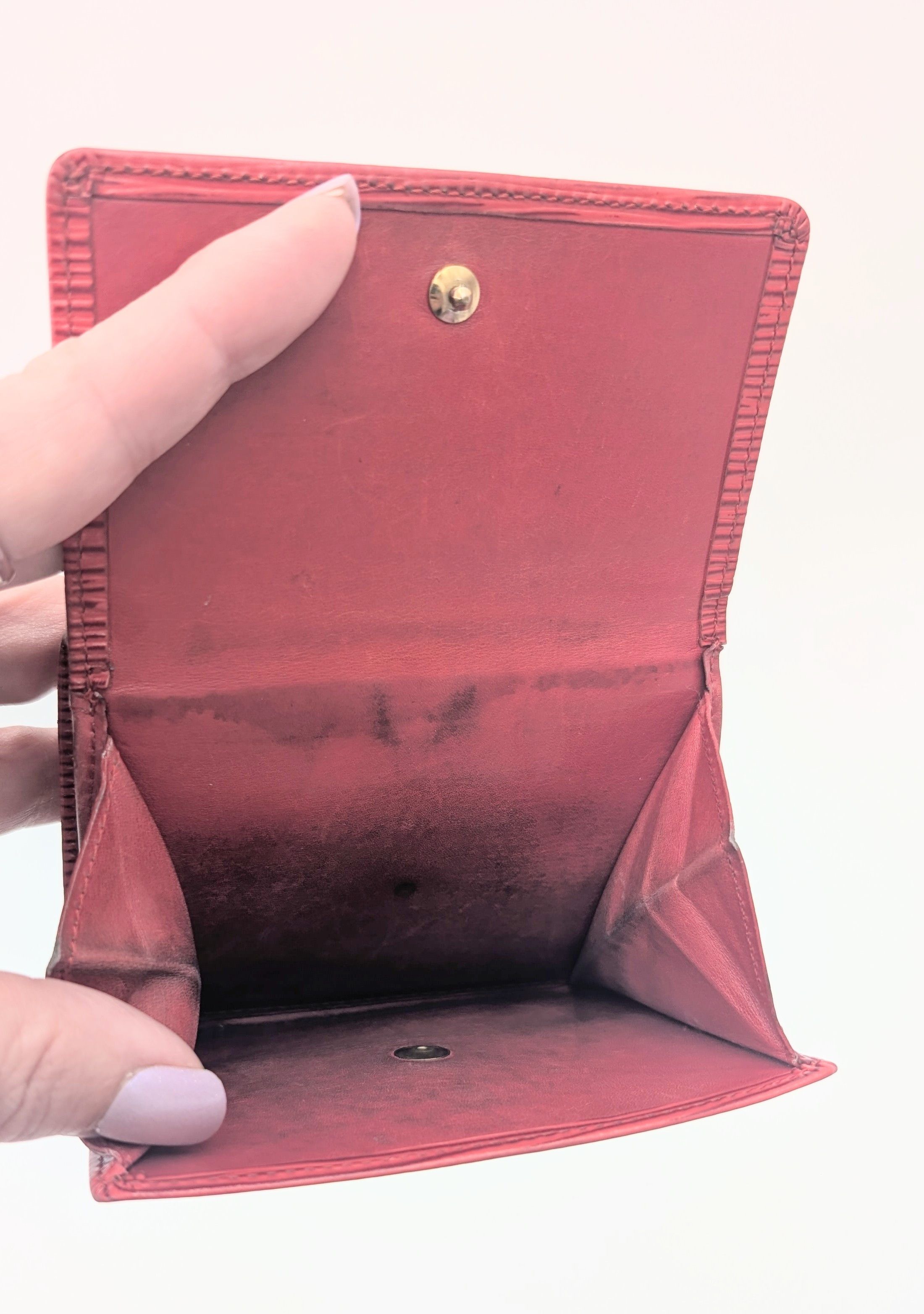 Louis Vuitton Louis Vuitton Epi Wallet in Castillan Red Size ONE SIZE - 3 Thumbnail