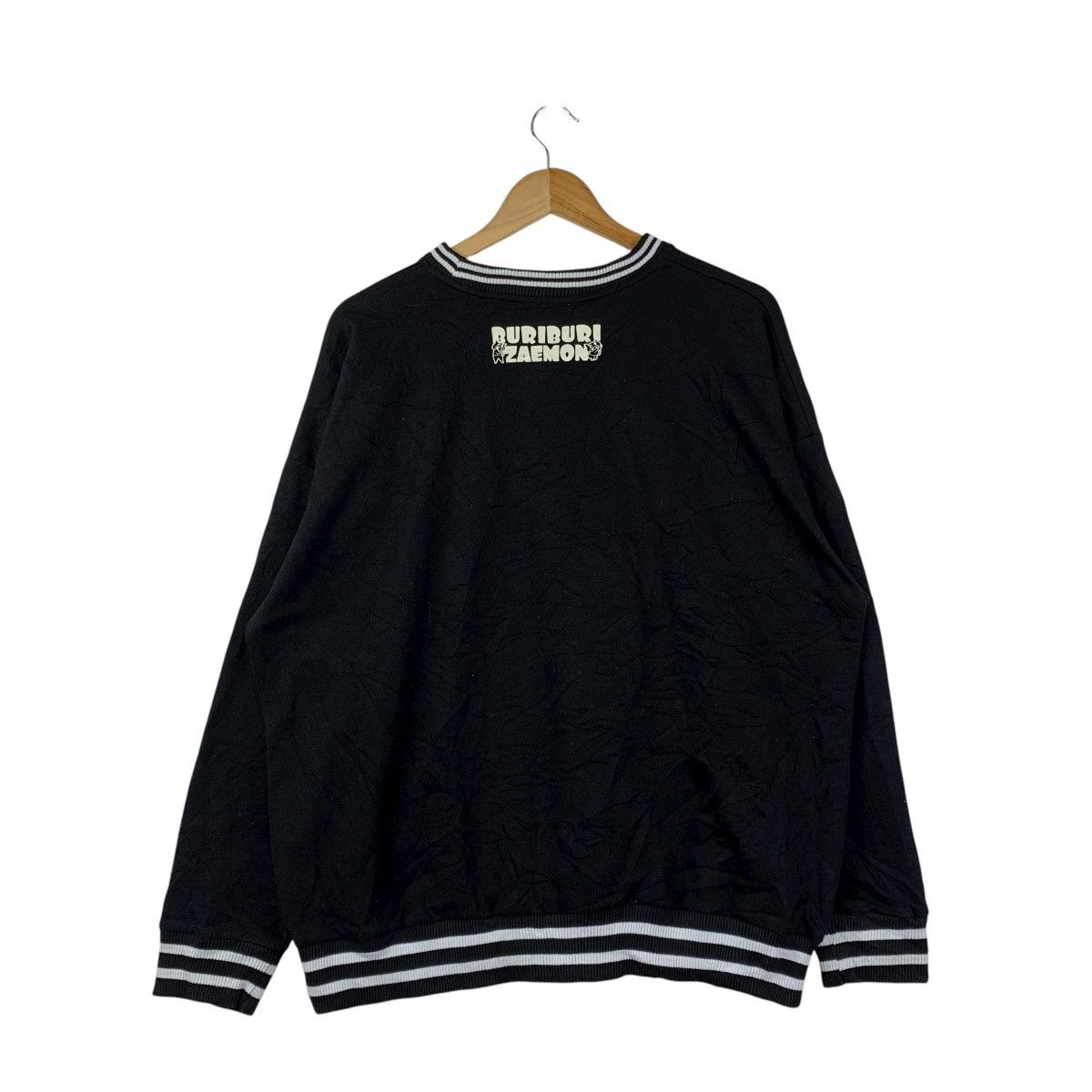 Vintage Vintage Crayon Shin-chan Buriburi Zaemon Sweatshirt Black Size US L / EU 52-54 / 3 - 4 Thumbnail