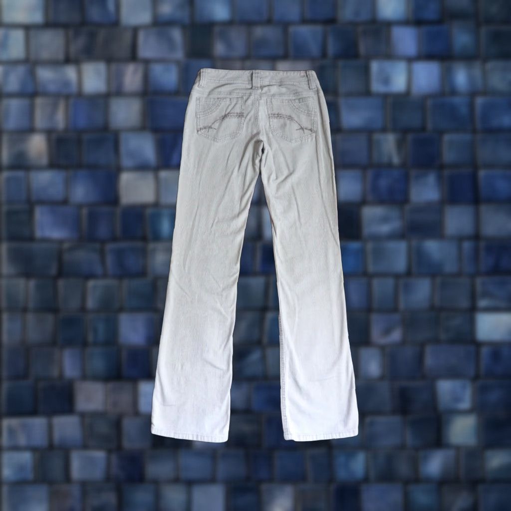 Vintage VINTAGE Union Bay Beige Corduroy Low Rise 28x31 Flare Womens Pants Size 28" / US 6 / IT 42 - 1 Thumbnail