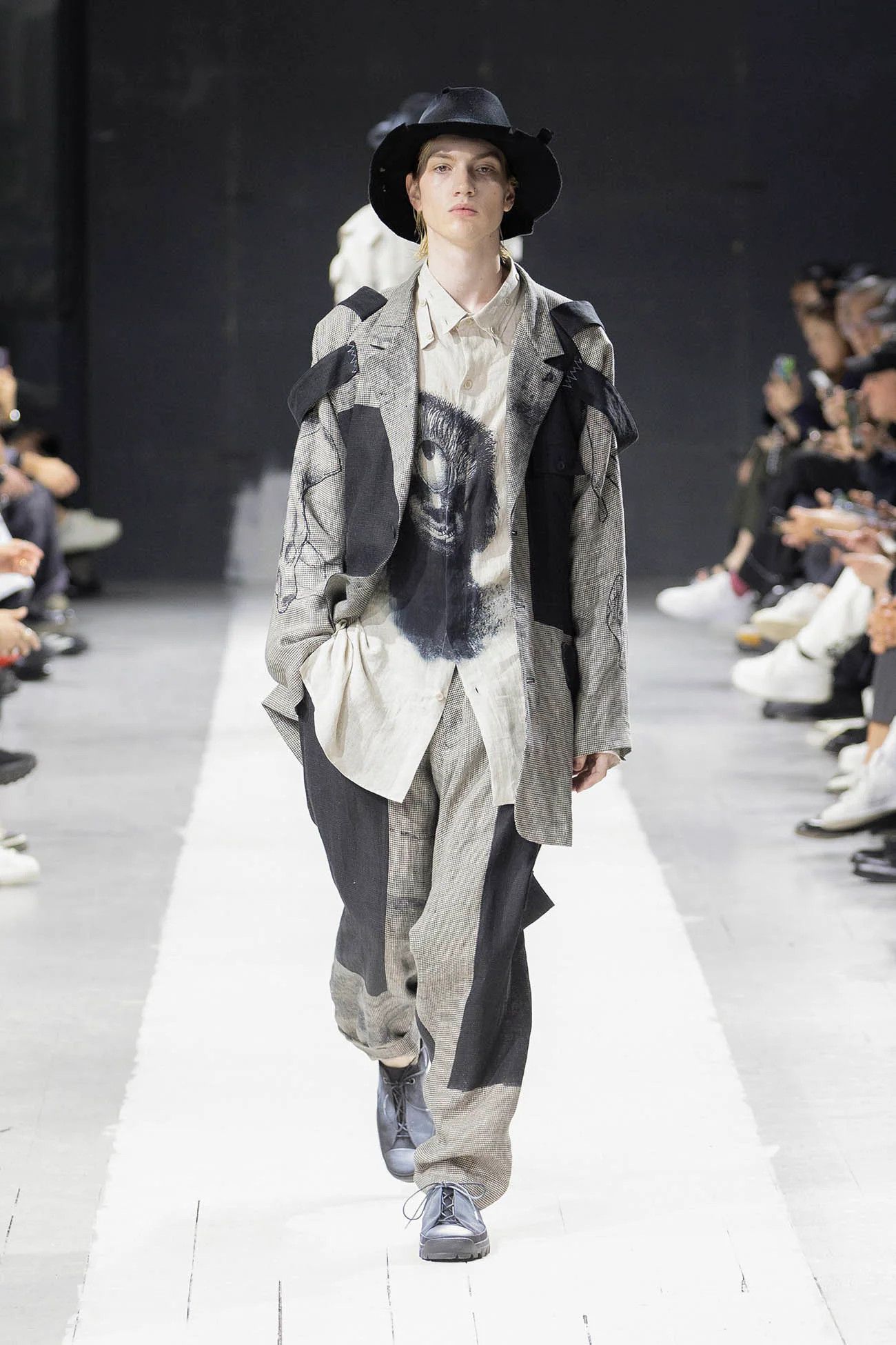 Yohji Yamamoto POUR HOMME 24ss TO BE REDONE PATTERN SHIRT HS-B41-505 Size US L / EU 52-54 / 3 - 6 Thumbnail