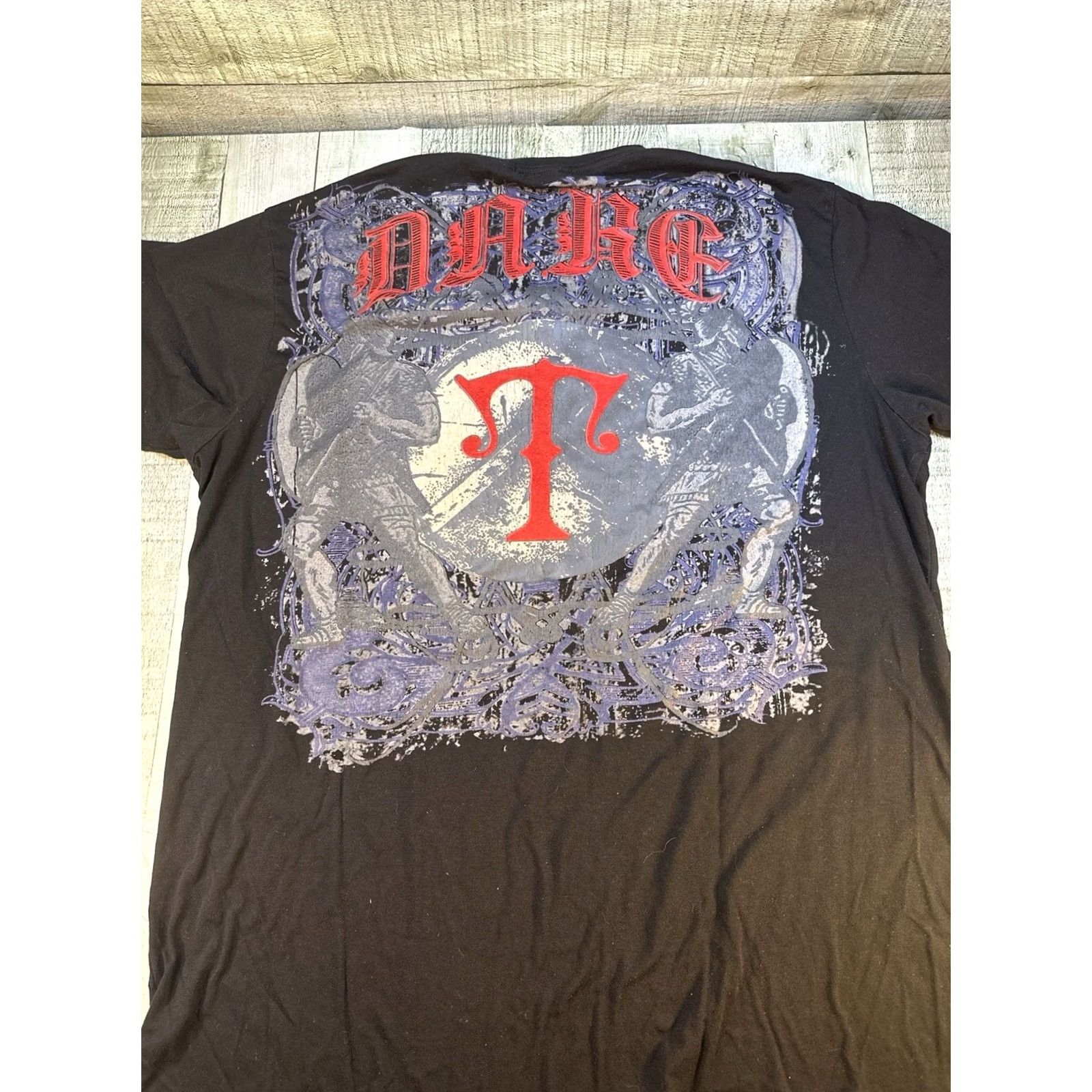 FRED Culture Clothing Dare Templar Knight Graphic V-Neck T-Shirt Black Red 2XL Mens Size US XXL / EU 58 / 5 - 2 Thumbnail