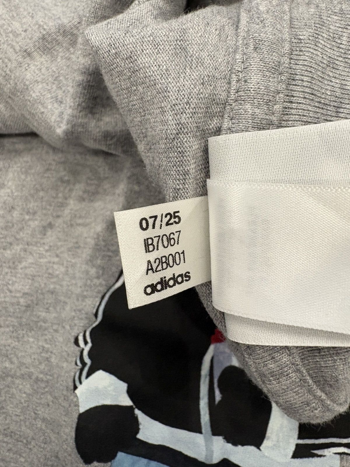 Adidas Adidas DOROPHY COLLAB - TT PANDA TEE Large Grey Size US L / EU 52-54 / 3 - 5 Thumbnail