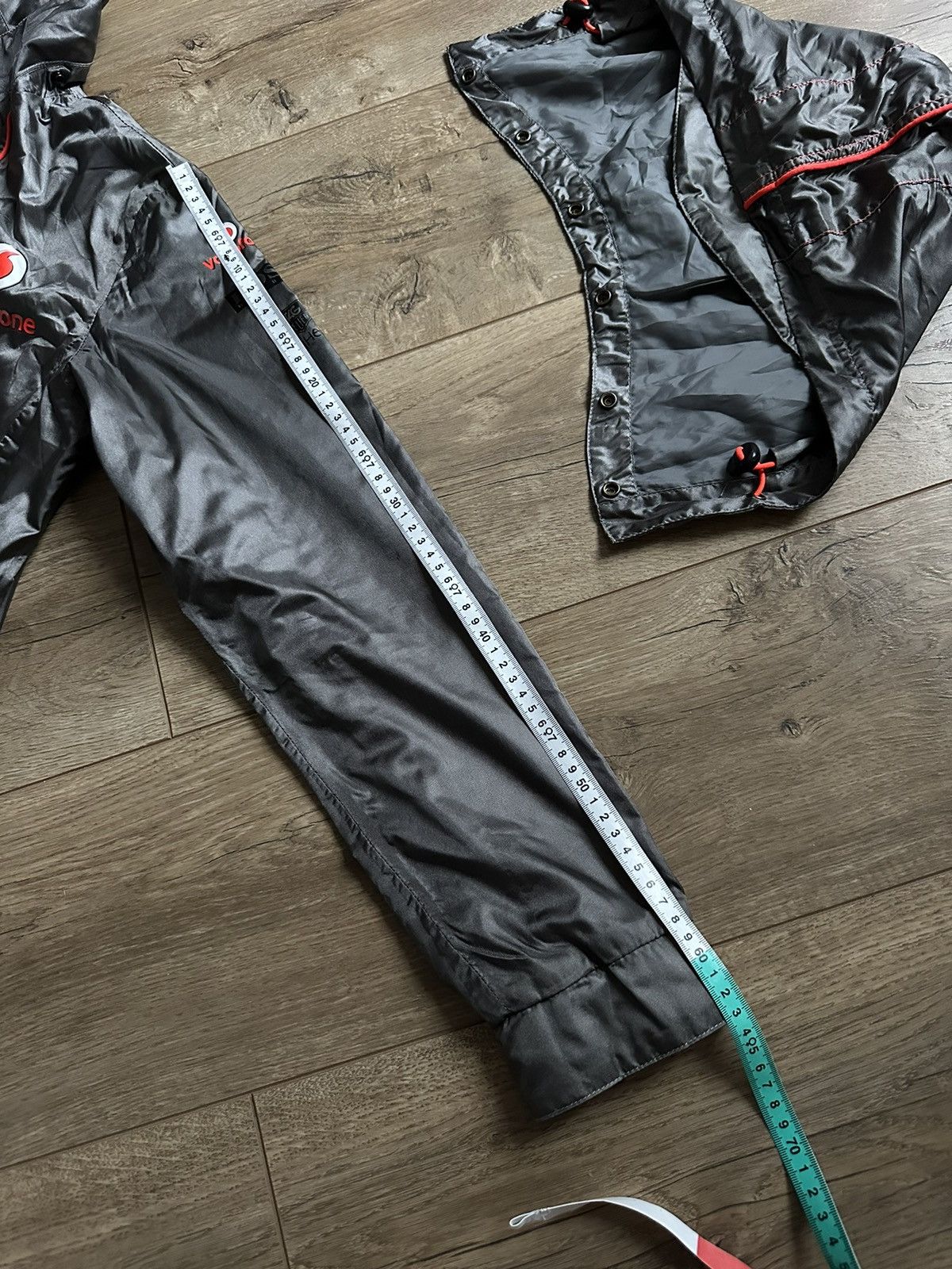 Mercedes-Benz Vodafone McLauren Mercedes Racing Jacket Size US S / EU 44-46 / 1 - 12 Thumbnail