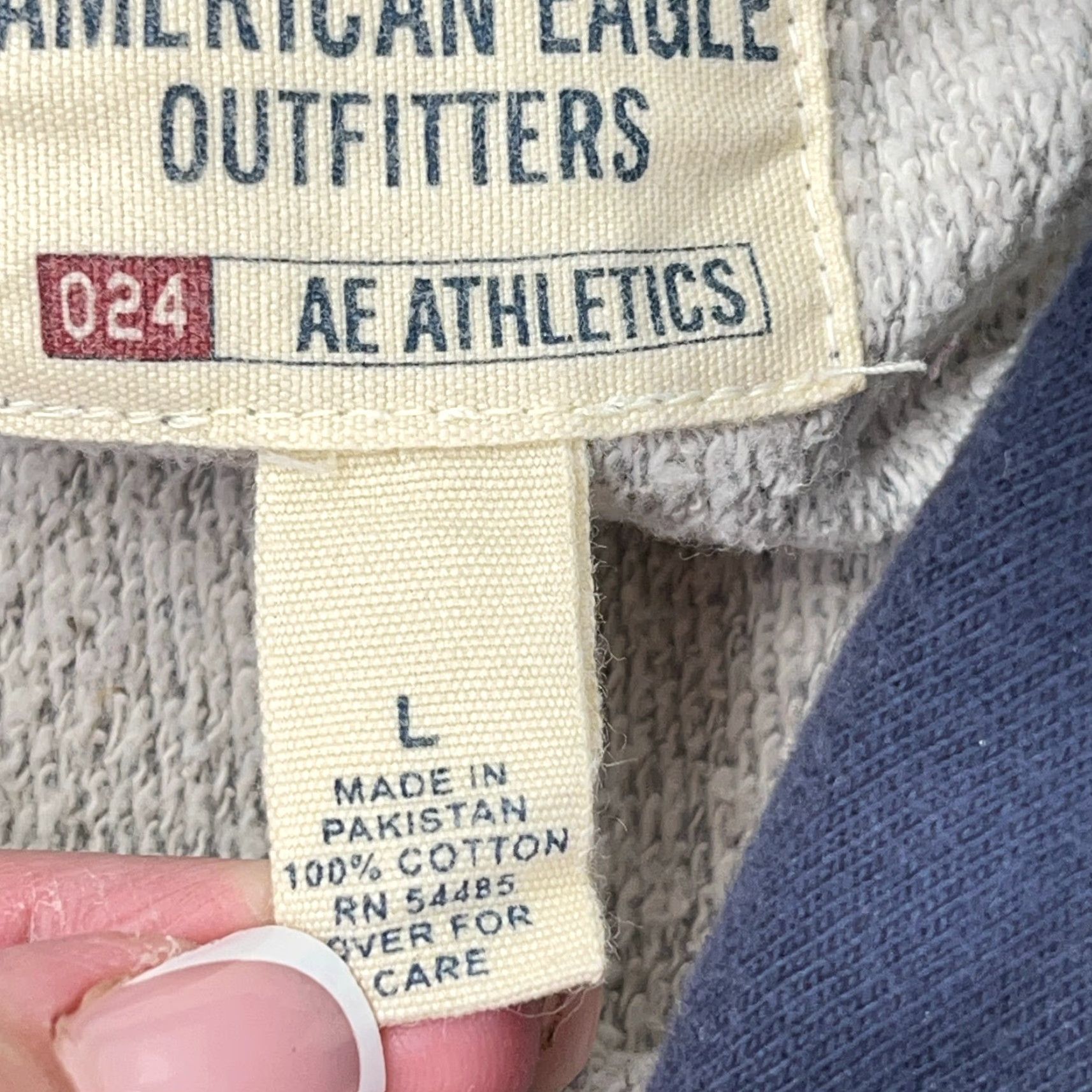 American Eagle Outfitters VINTAGE American Eagle Hoodie Men L Gray Blue Sweatshirt Spellout Grunge Embroidered Logo Pullover Hooded All Seasons Size US L / EU 52-54 / 3 - 5 Thumbnail