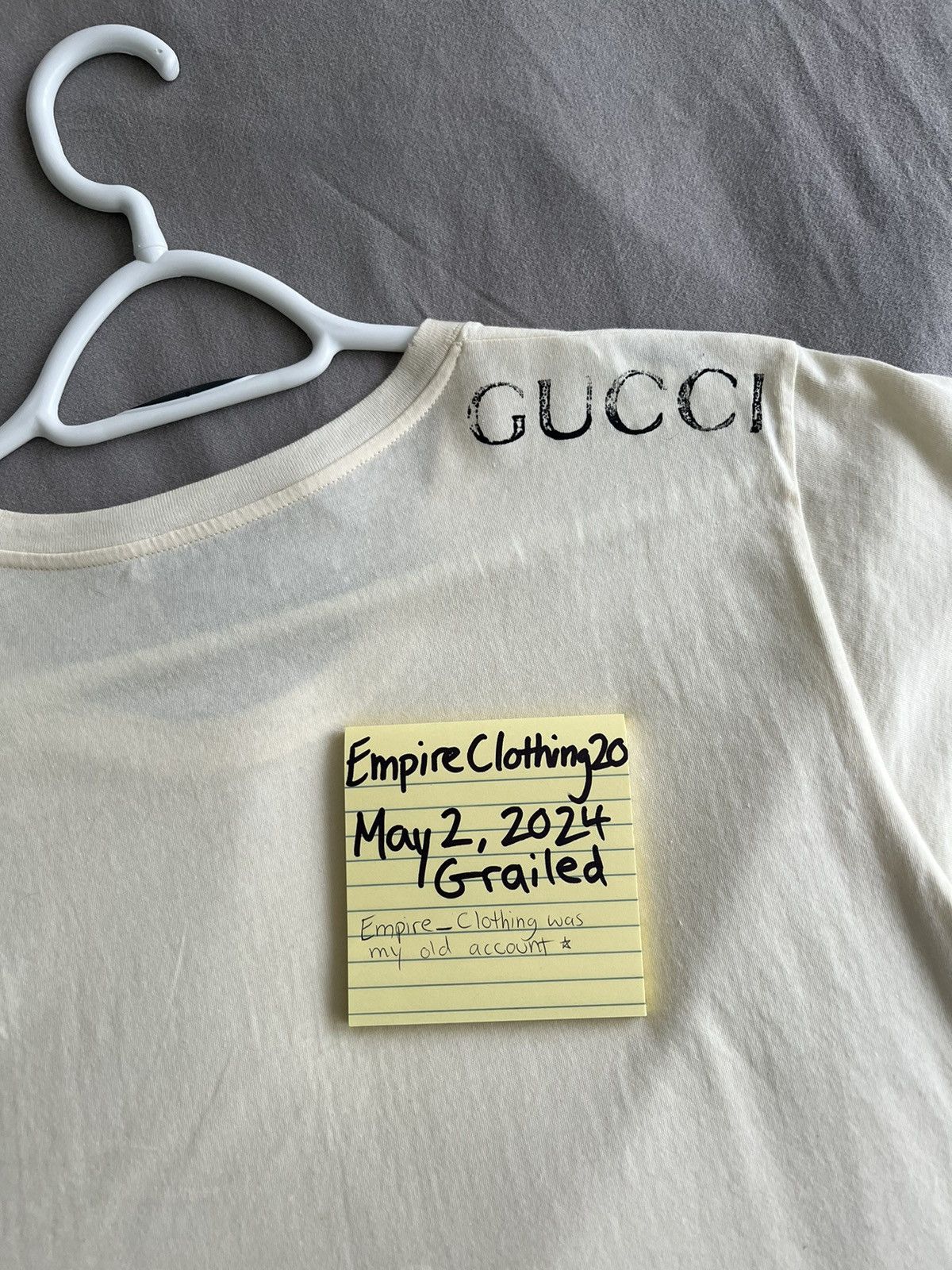 Gucci Gucci Offwhite/Beige Tshirt “Gucci” on Back Size US M / EU 48-50 / 2 - 2 Thumbnail